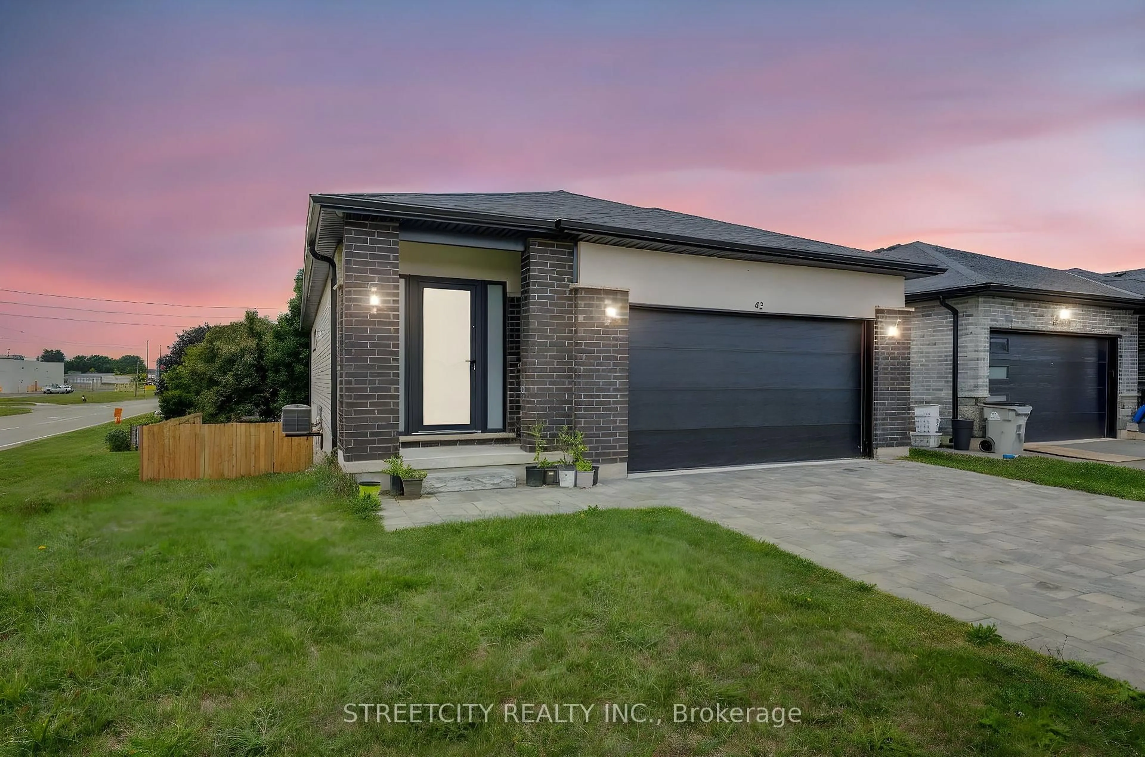Home with brick exterior material, street for 42 Alexander Circ, Strathroy-Caradoc Ontario N7G 0B5