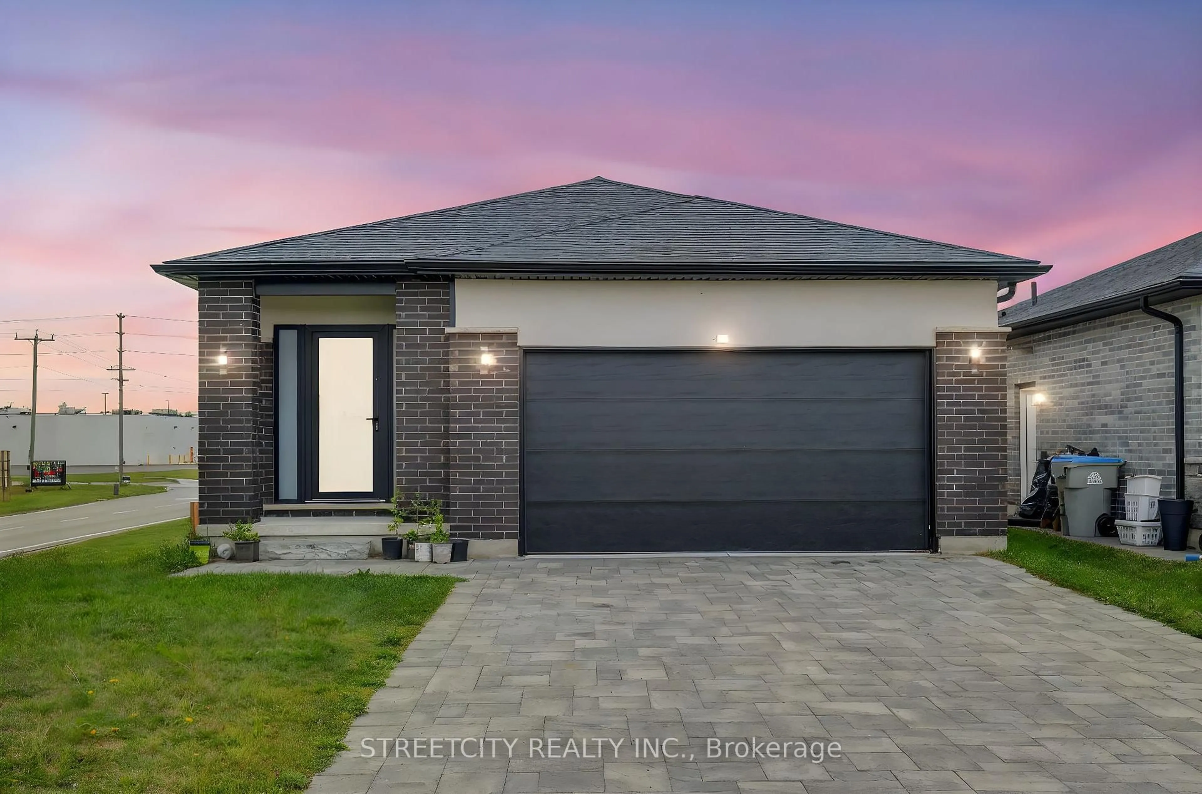 Home with brick exterior material, street for 42 Alexander Circ, Strathroy-Caradoc Ontario N7G 0B5