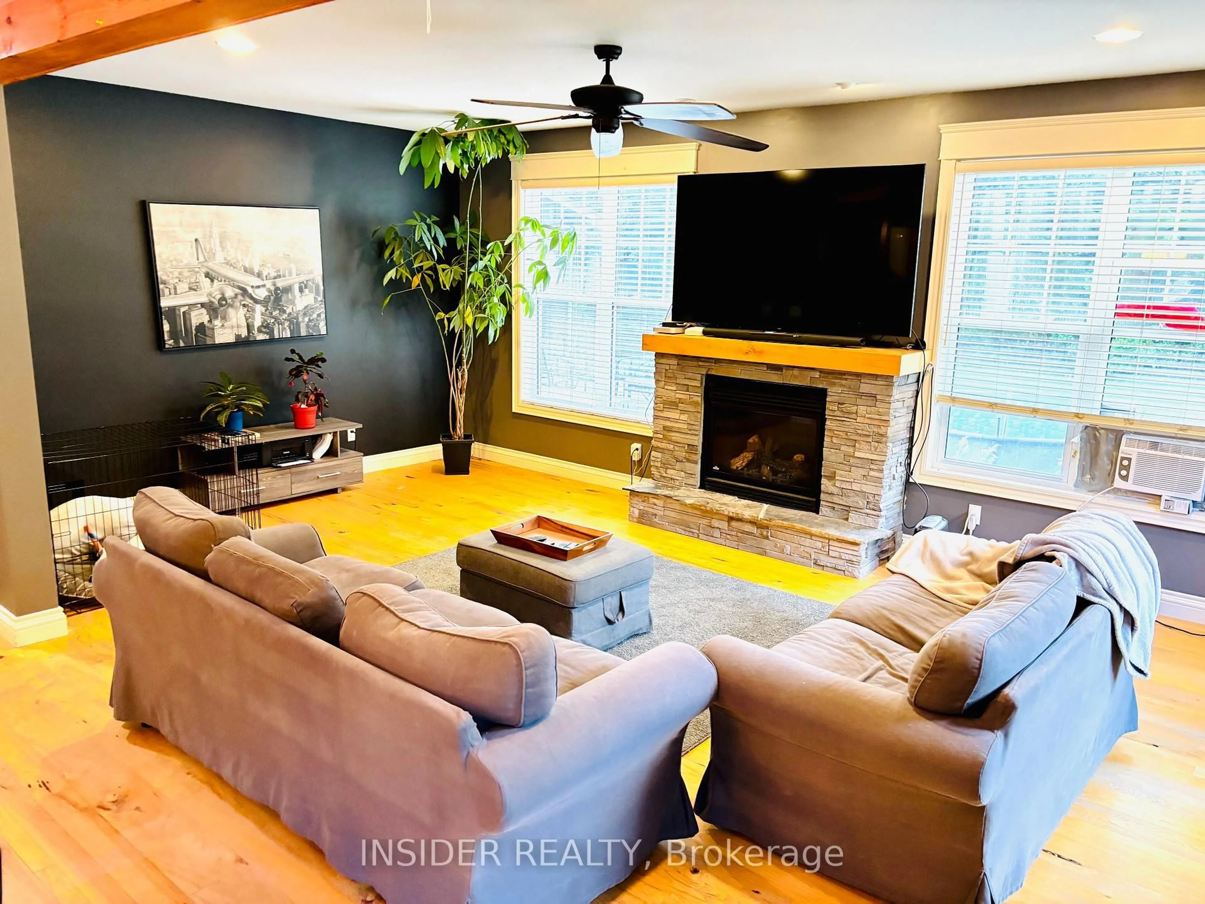 Living room with furniture, unknown for 129 Blue Jay Cres, Grey Highlands Ontario N0C 1H0