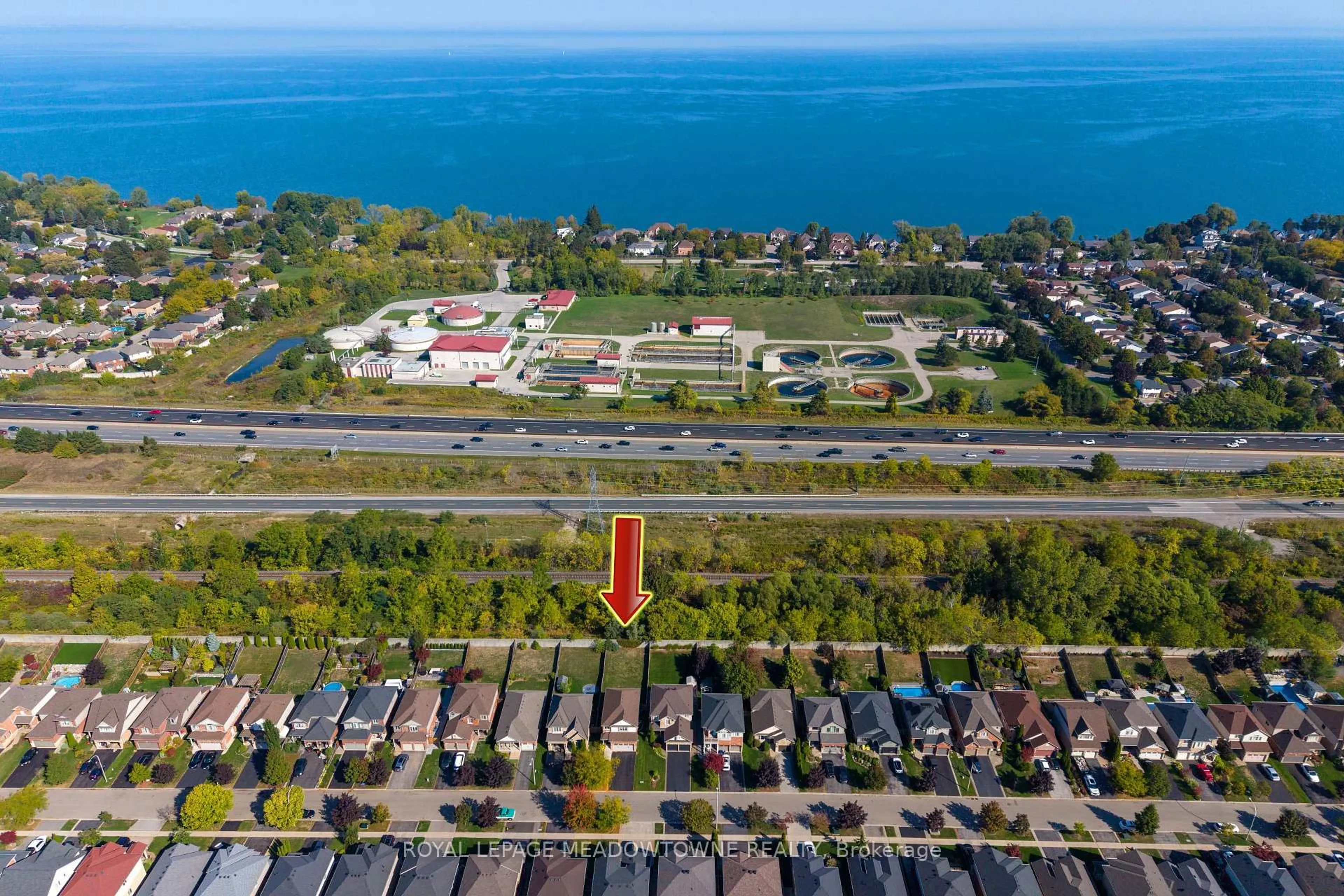 A pic from outside/outdoor area/front of a property/back of a property/a pic from drone, water/lake/river/ocean view for 47 Plum Tree Lane, Grimsby Ontario L3M 5T5
