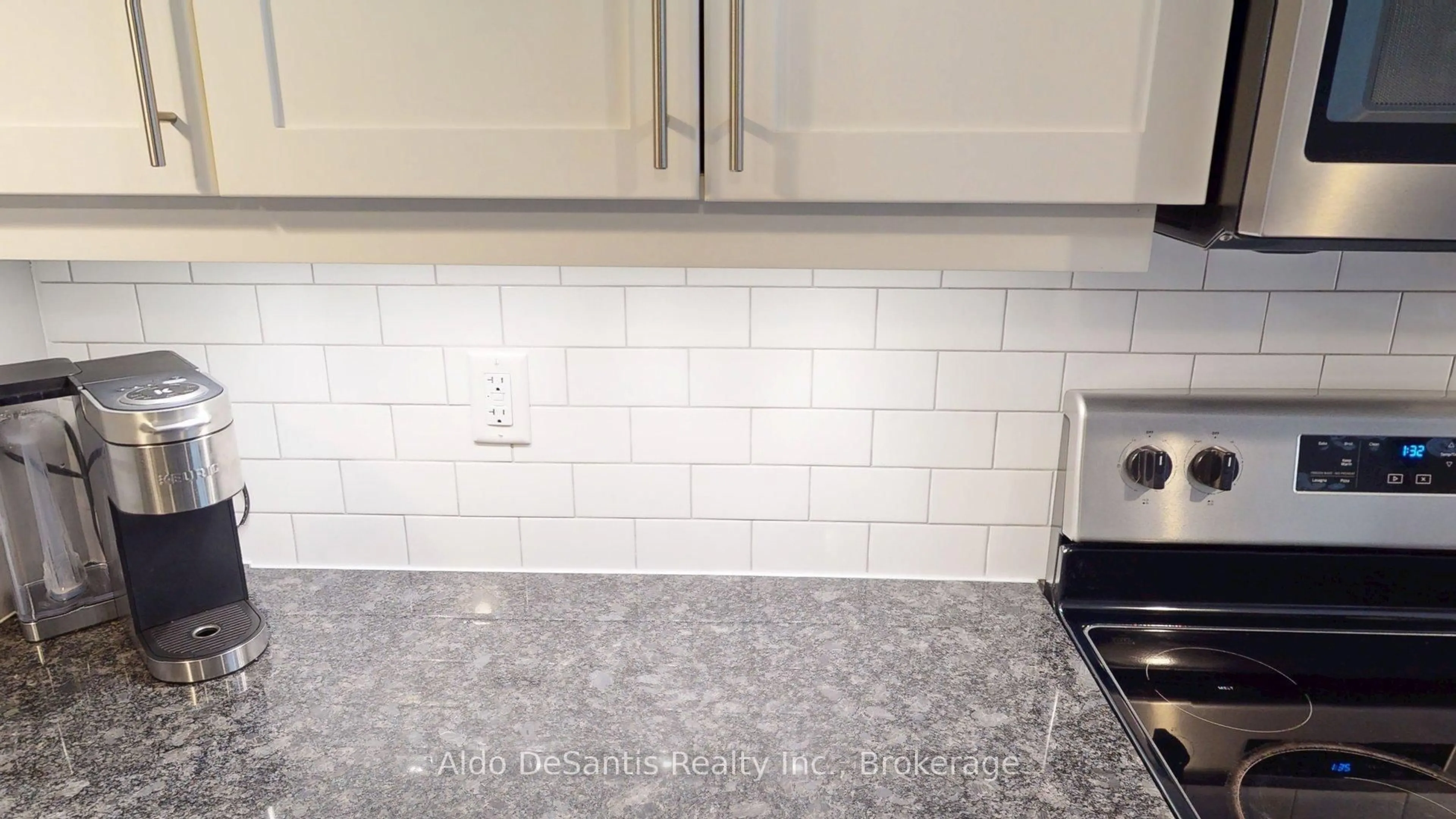 Standard kitchen, ceramic/tile floor for 1890 Rymal Rd #82, Hamilton Ontario L0R 1P0