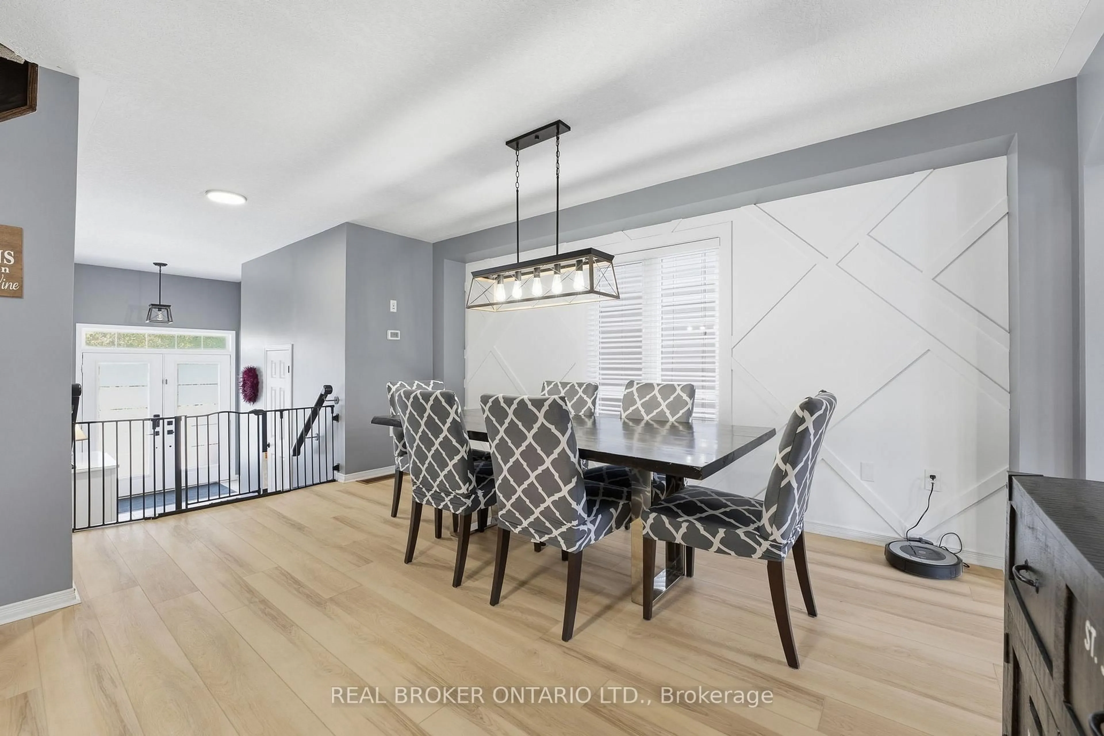 Dining room, unknown for 25 Merritt Lane, Brantford Ontario N3T 0E9