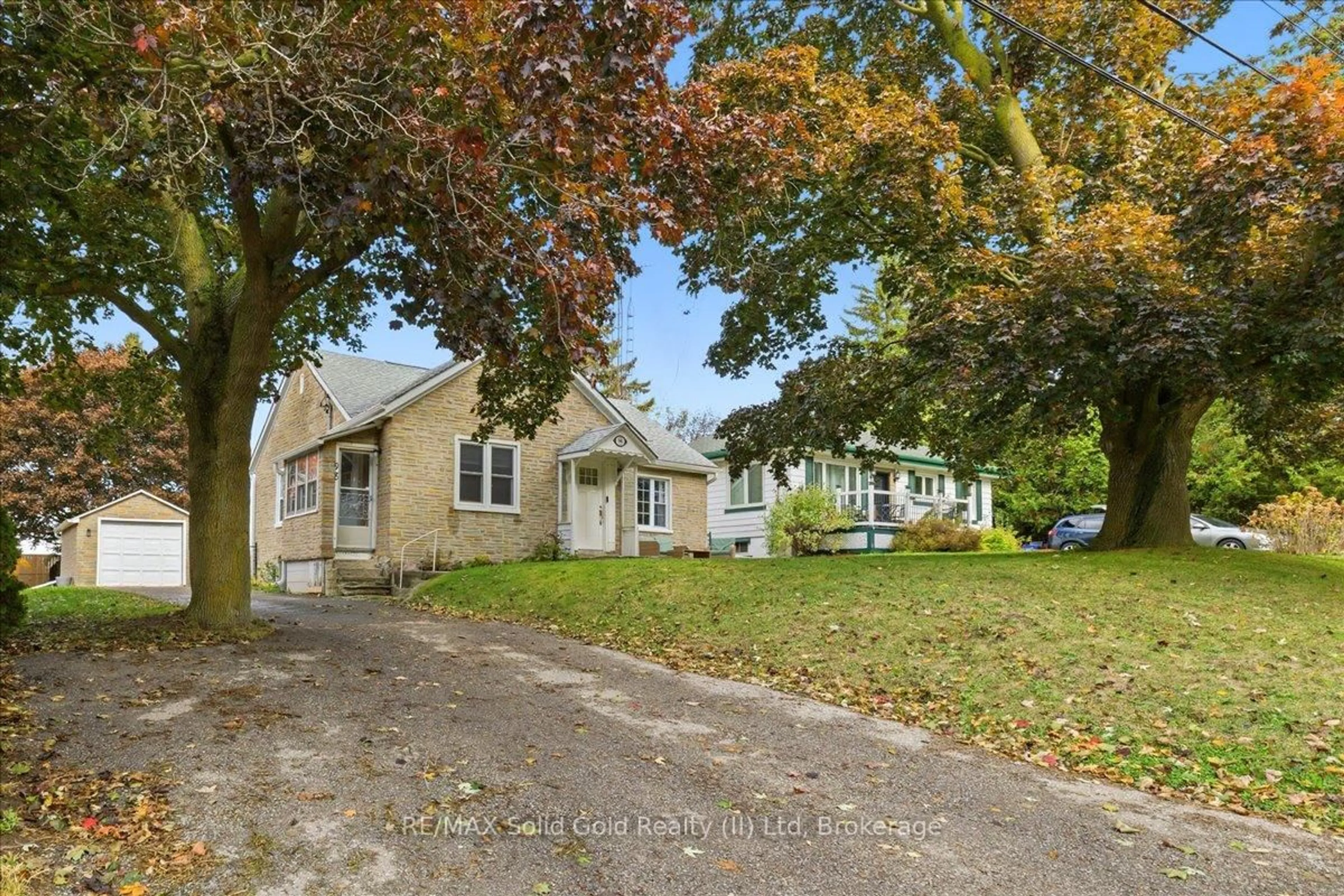 A pic from outside/outdoor area/front of a property/back of a property/a pic from drone, street for 98 Albert St, Blandford-Blenheim Ontario N0J 1S0