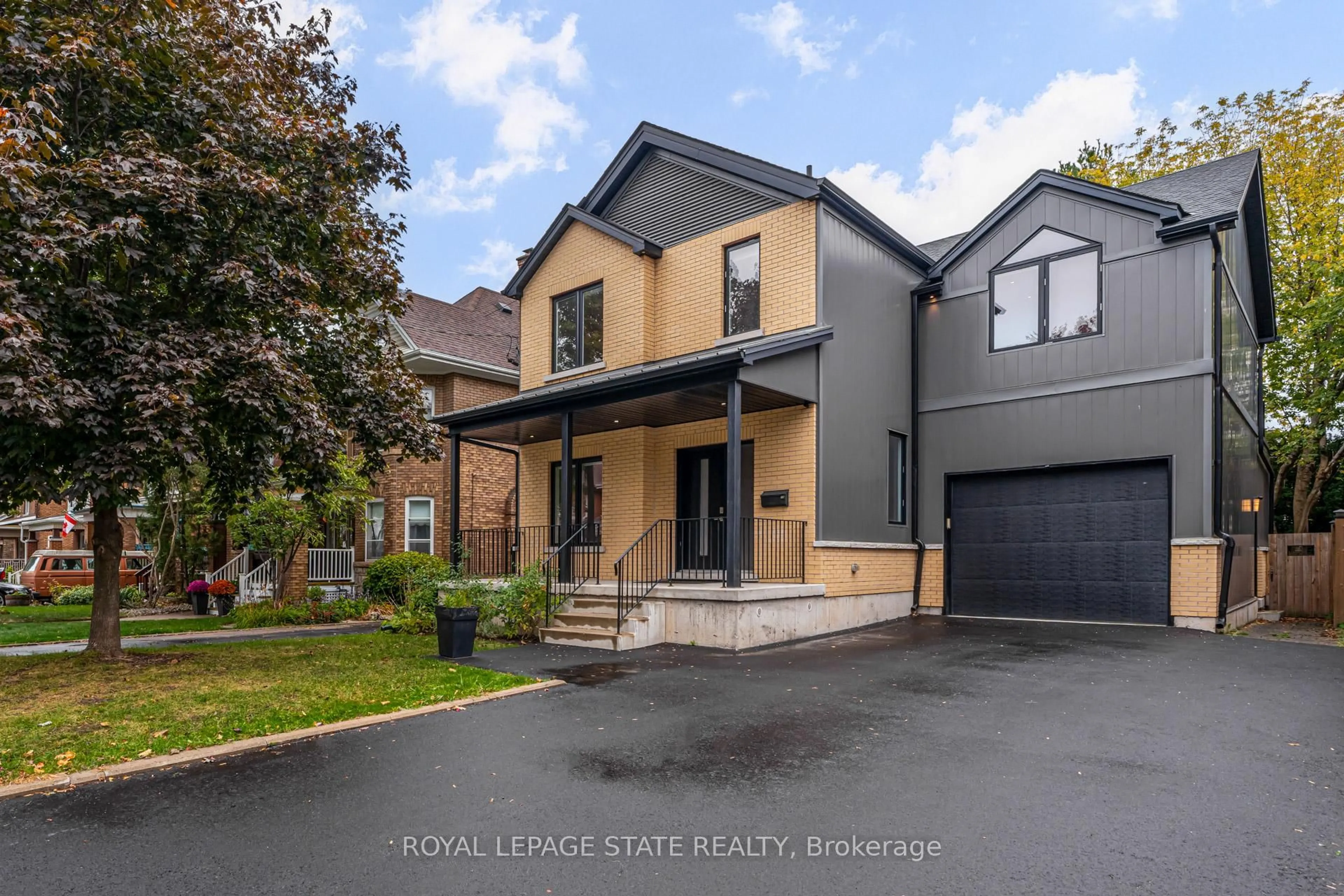 Home with brick exterior material, street for 79 Kensington Ave, Hamilton Ontario L8M 3H1