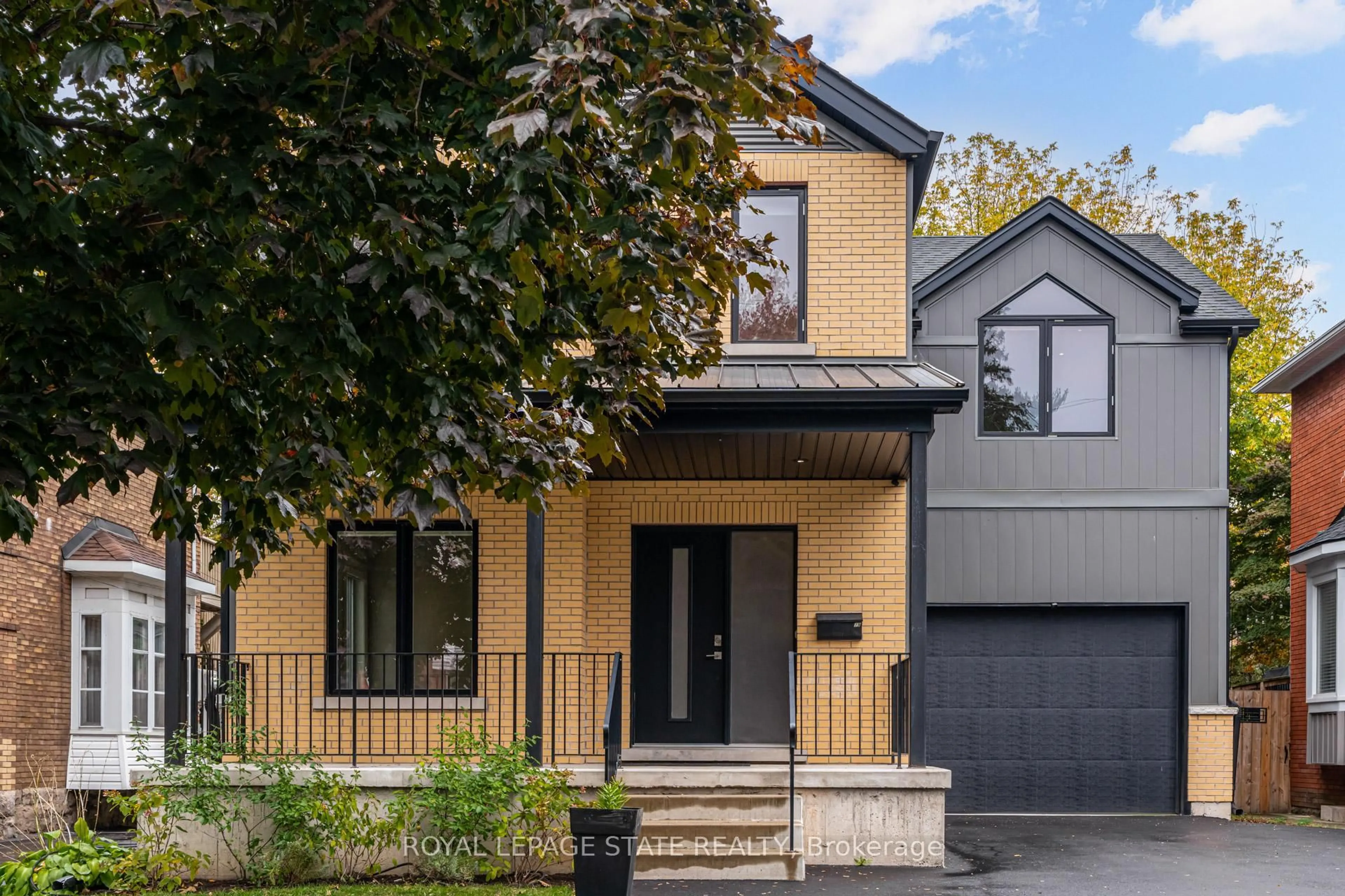 Home with brick exterior material, street for 79 Kensington Ave, Hamilton Ontario L8M 3H1