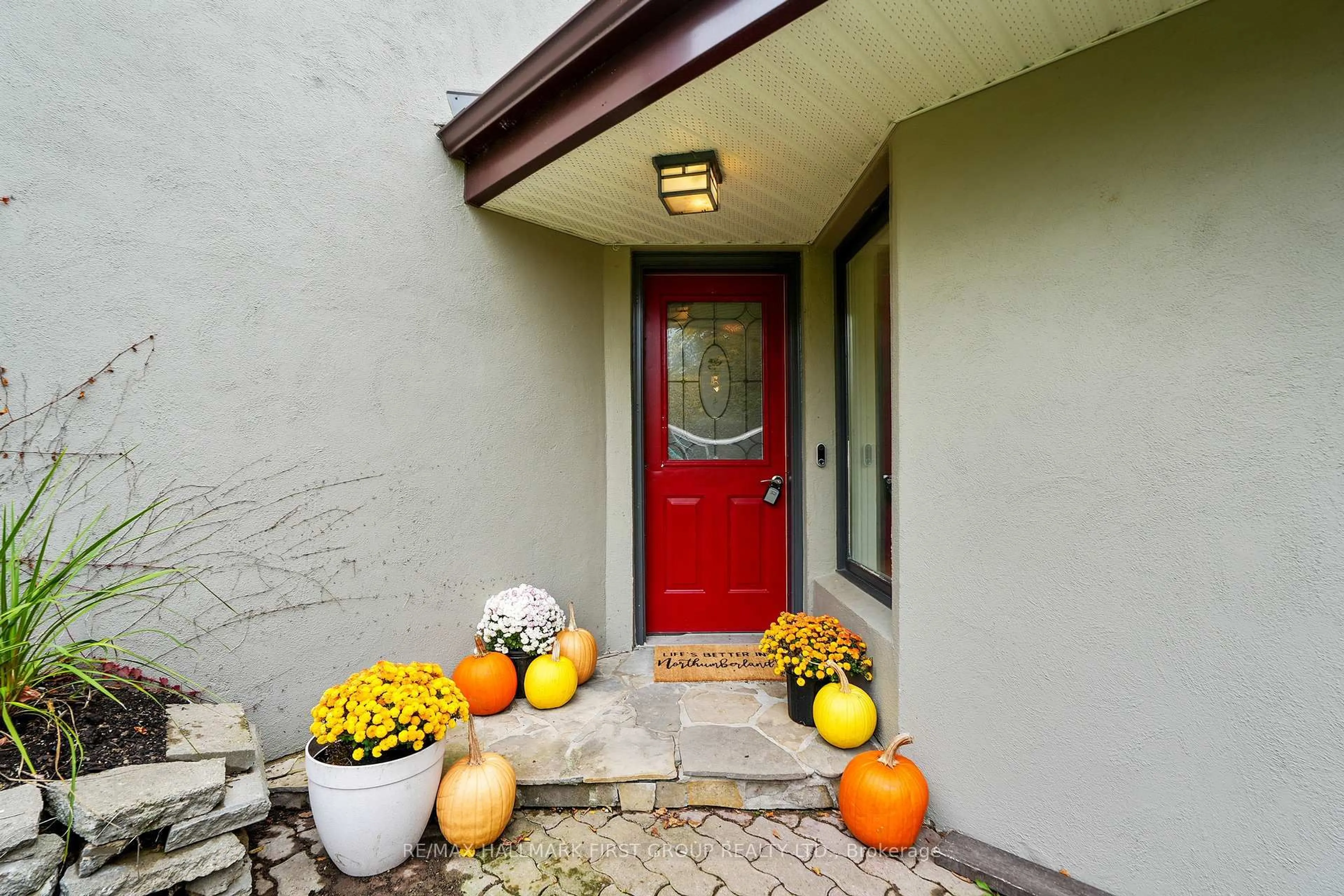 Indoor entryway for 27 Maidens Mill Rd, Trent Hills Ontario K0K 3K0