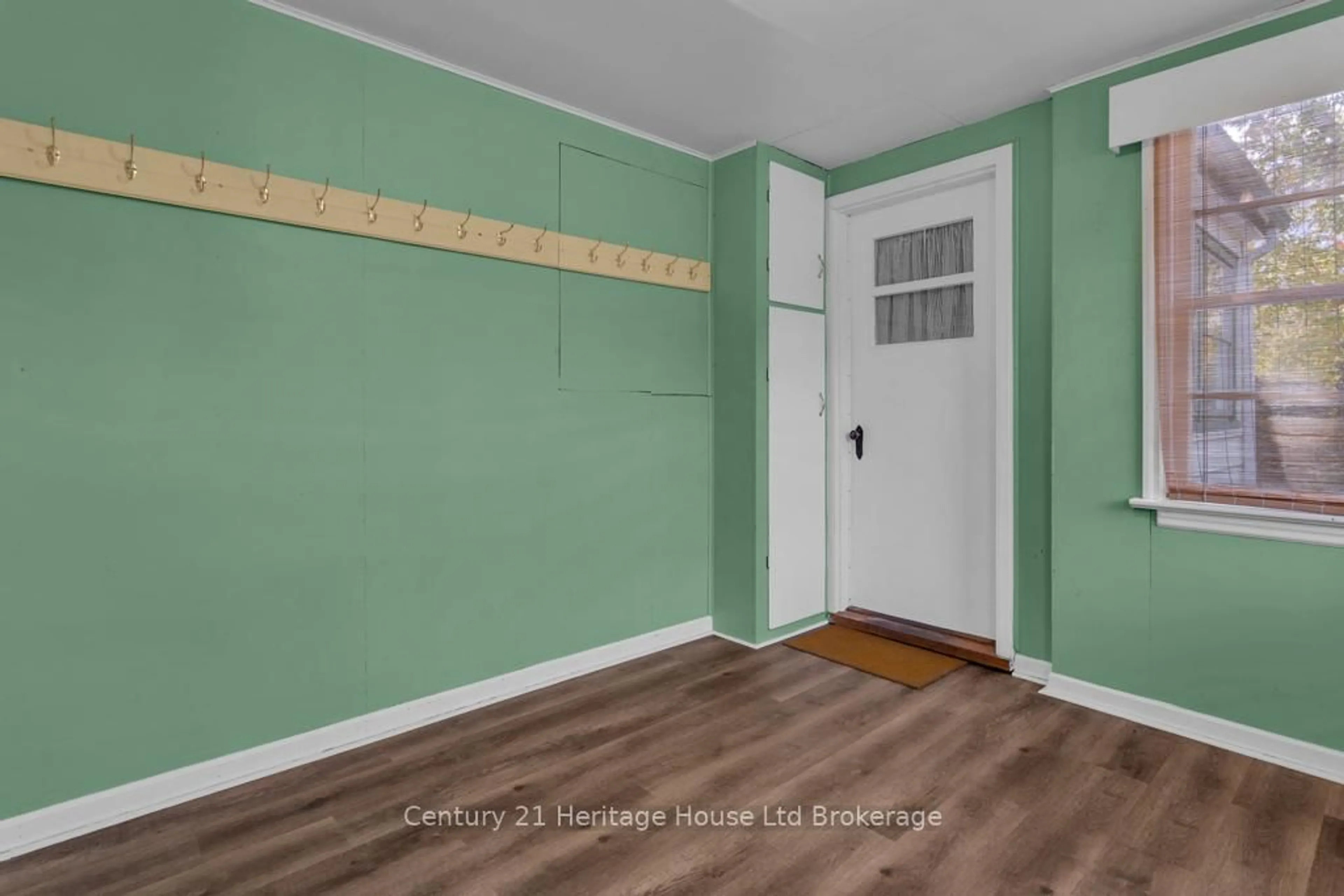 Unknown for 10 Parkside Dr, Tillsonburg Ontario N4G 3Z9