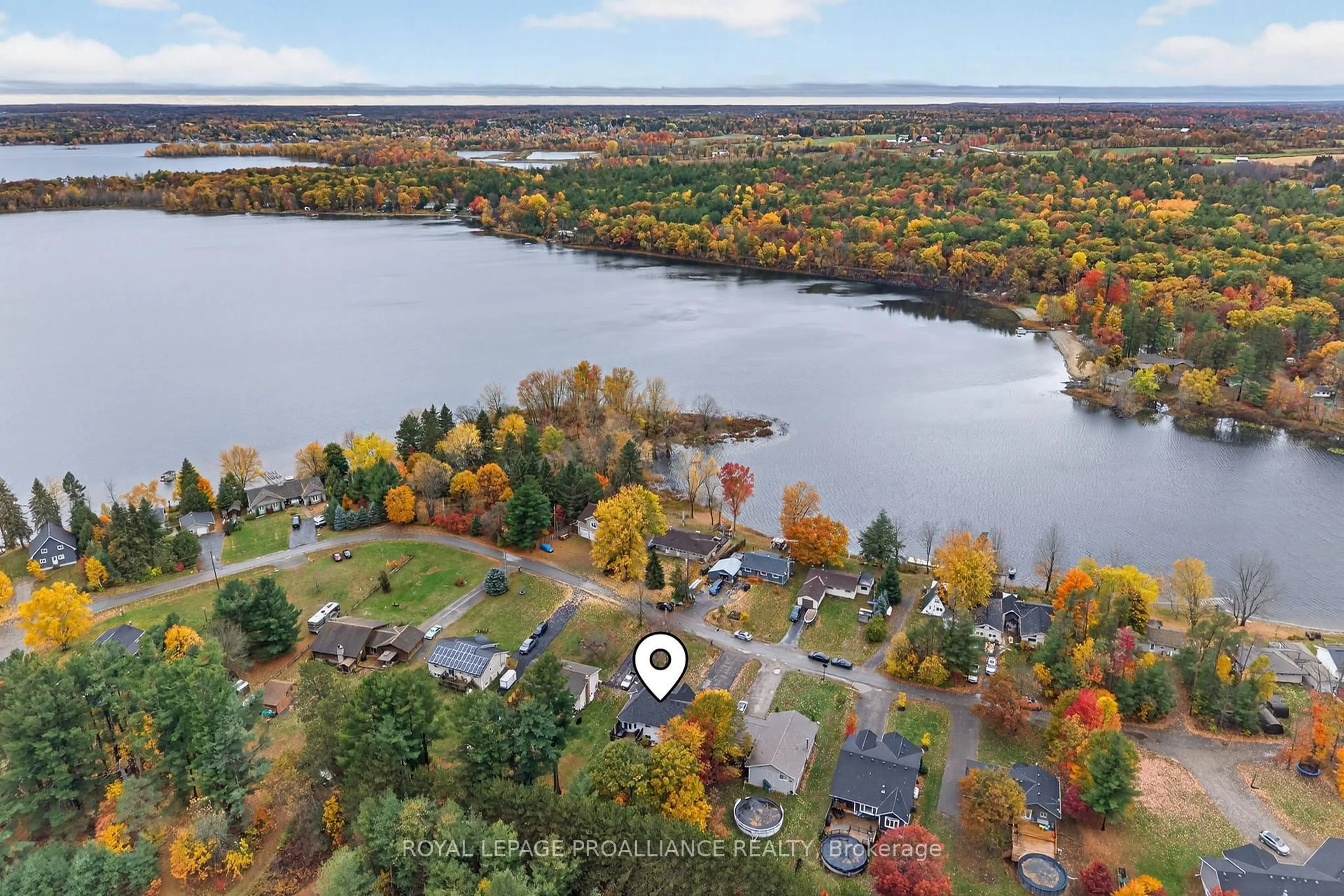 A pic from outside/outdoor area/front of a property/back of a property/a pic from drone, water/lake/river/ocean view for 40 Charles Crt, Tweed Ontario K0K 3J0