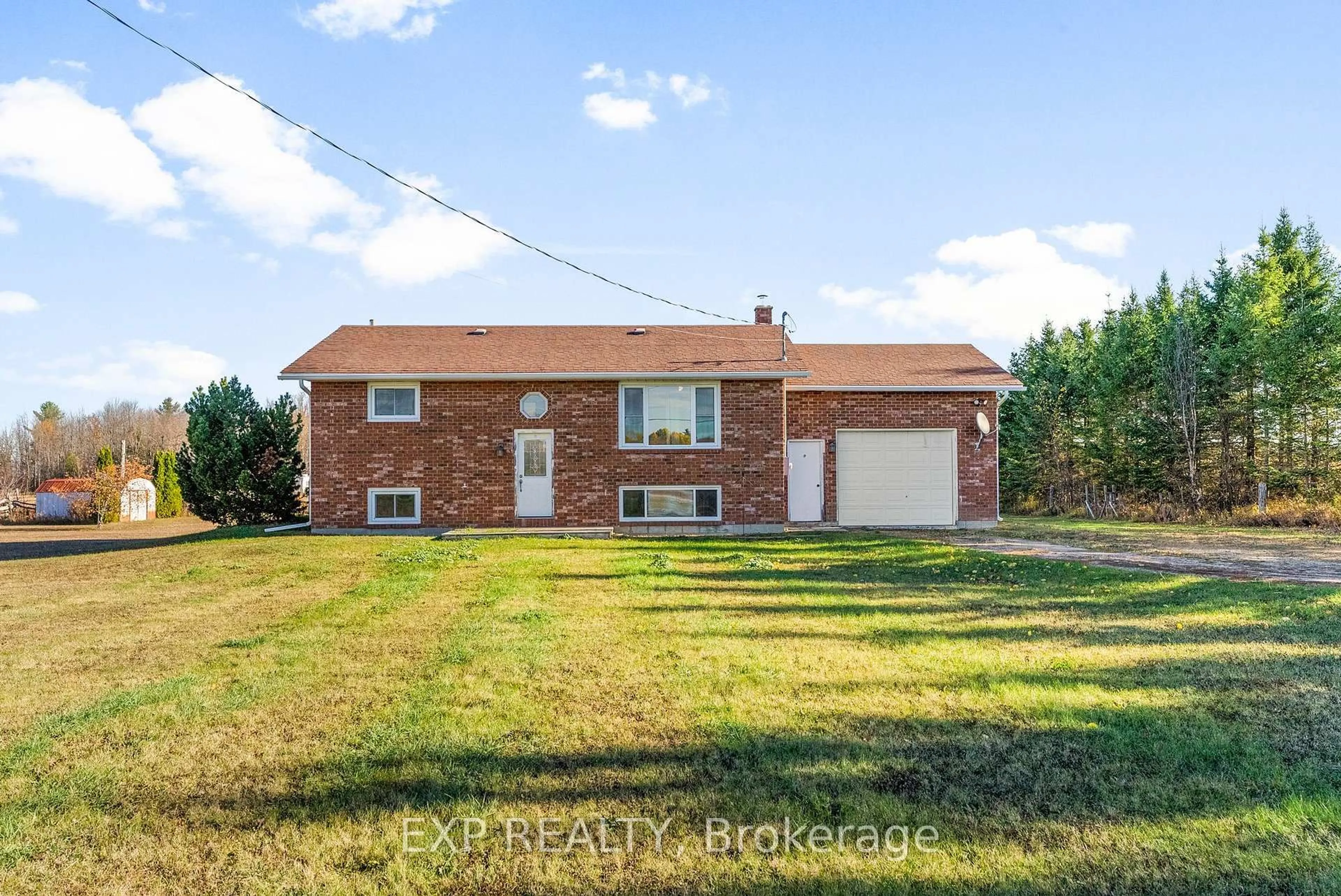 Home with brick exterior material, street for 1860 Lochwinnoch Rd, Renfrew Ontario K7V 3Z4