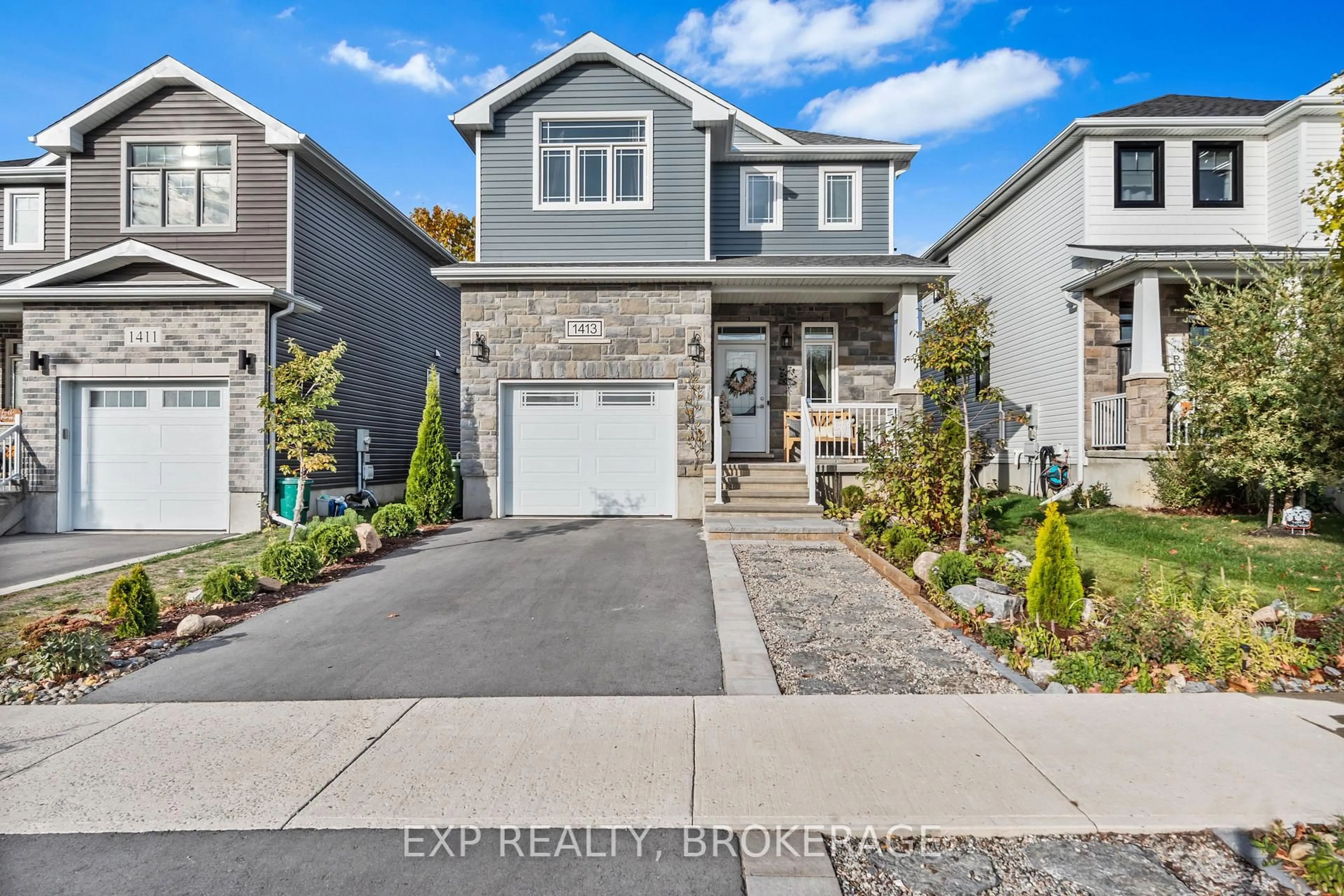 Home with vinyl exterior material, street for 1413 REMINGTON Ave, Kingston Ontario K7P 0T4
