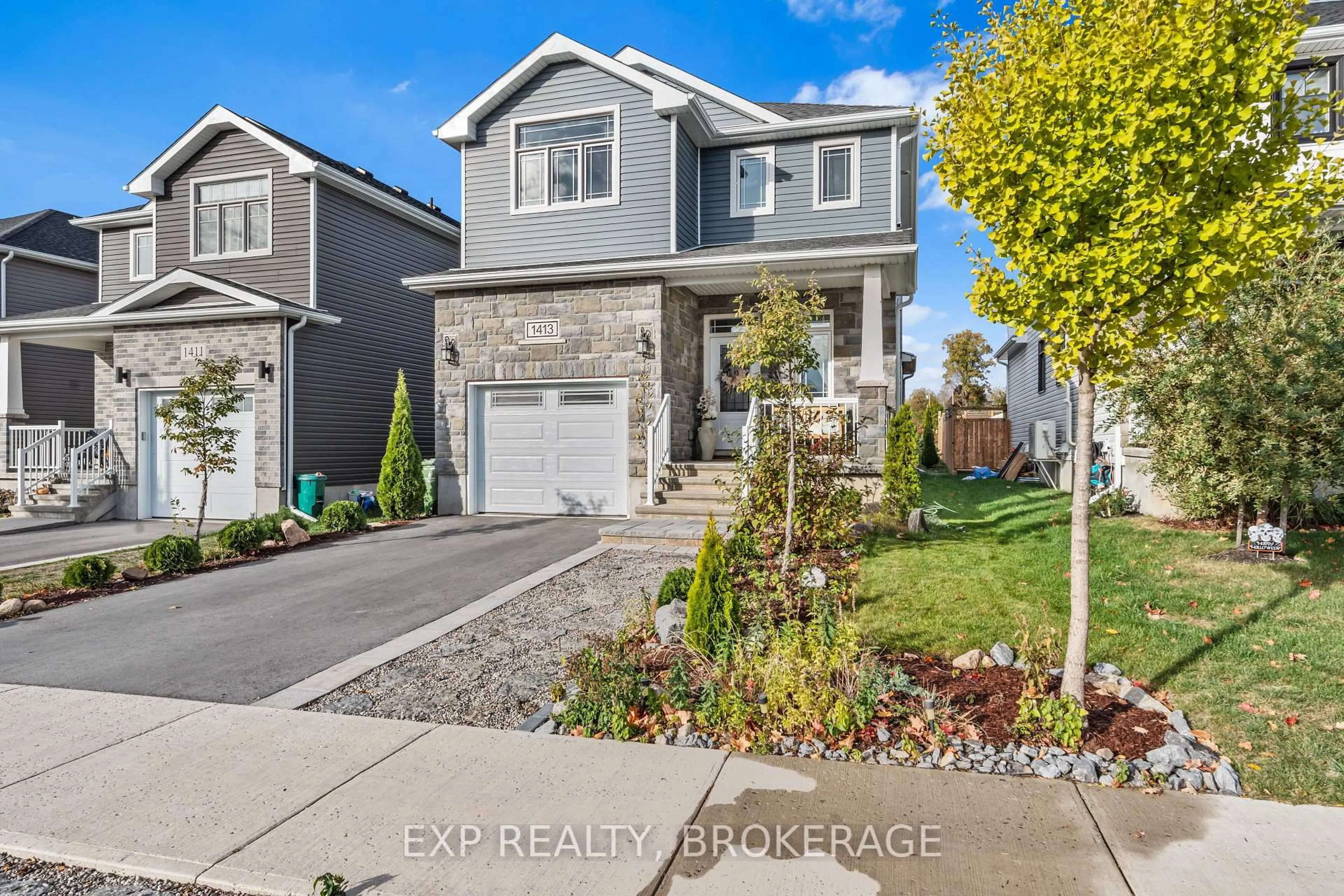 Home with vinyl exterior material, street for 1413 REMINGTON Ave, Kingston Ontario K7P 0T4