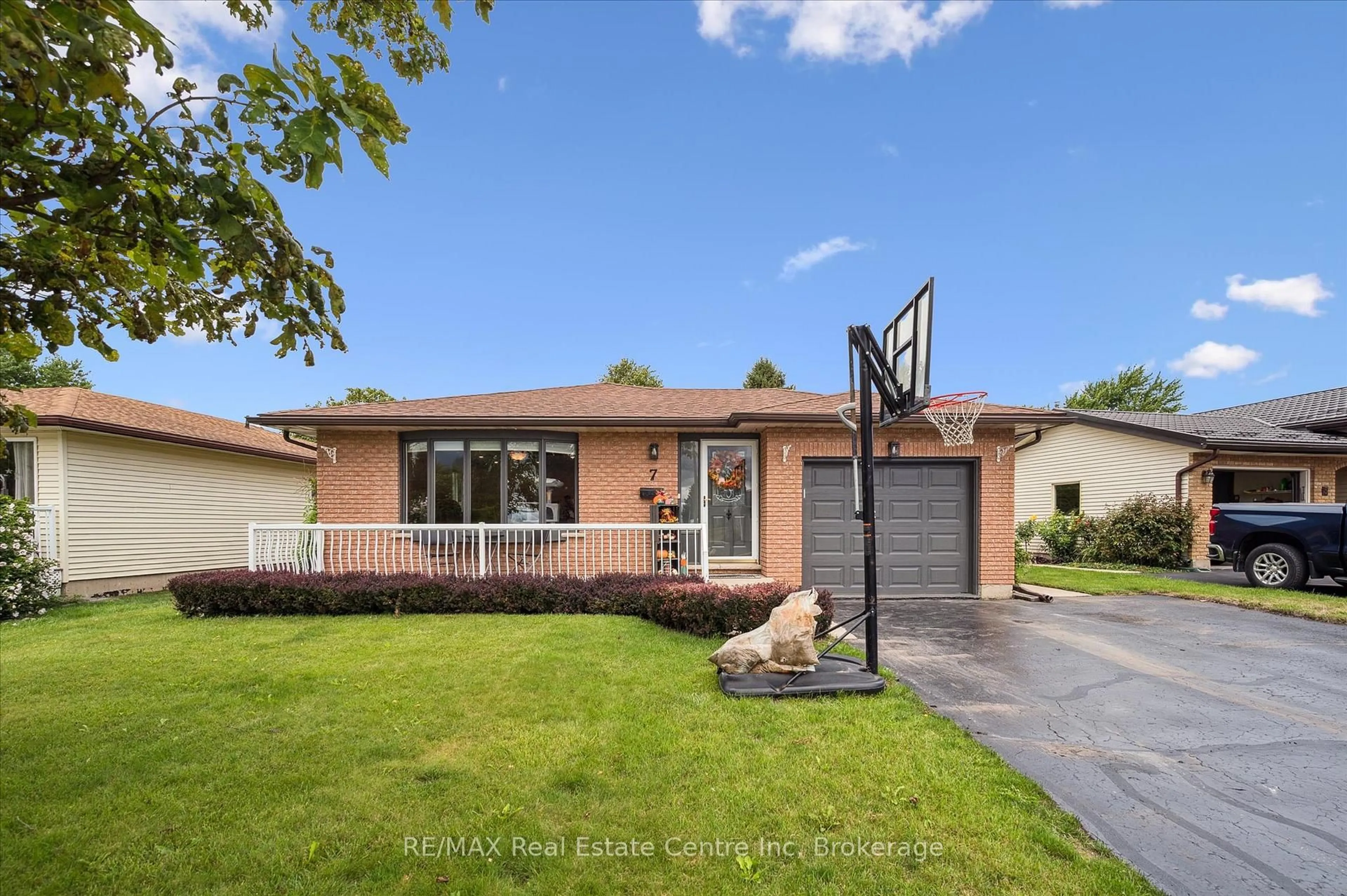Home with brick exterior material, street for 7 Eastview Dr, Wellington North Ontario N0G 1A0