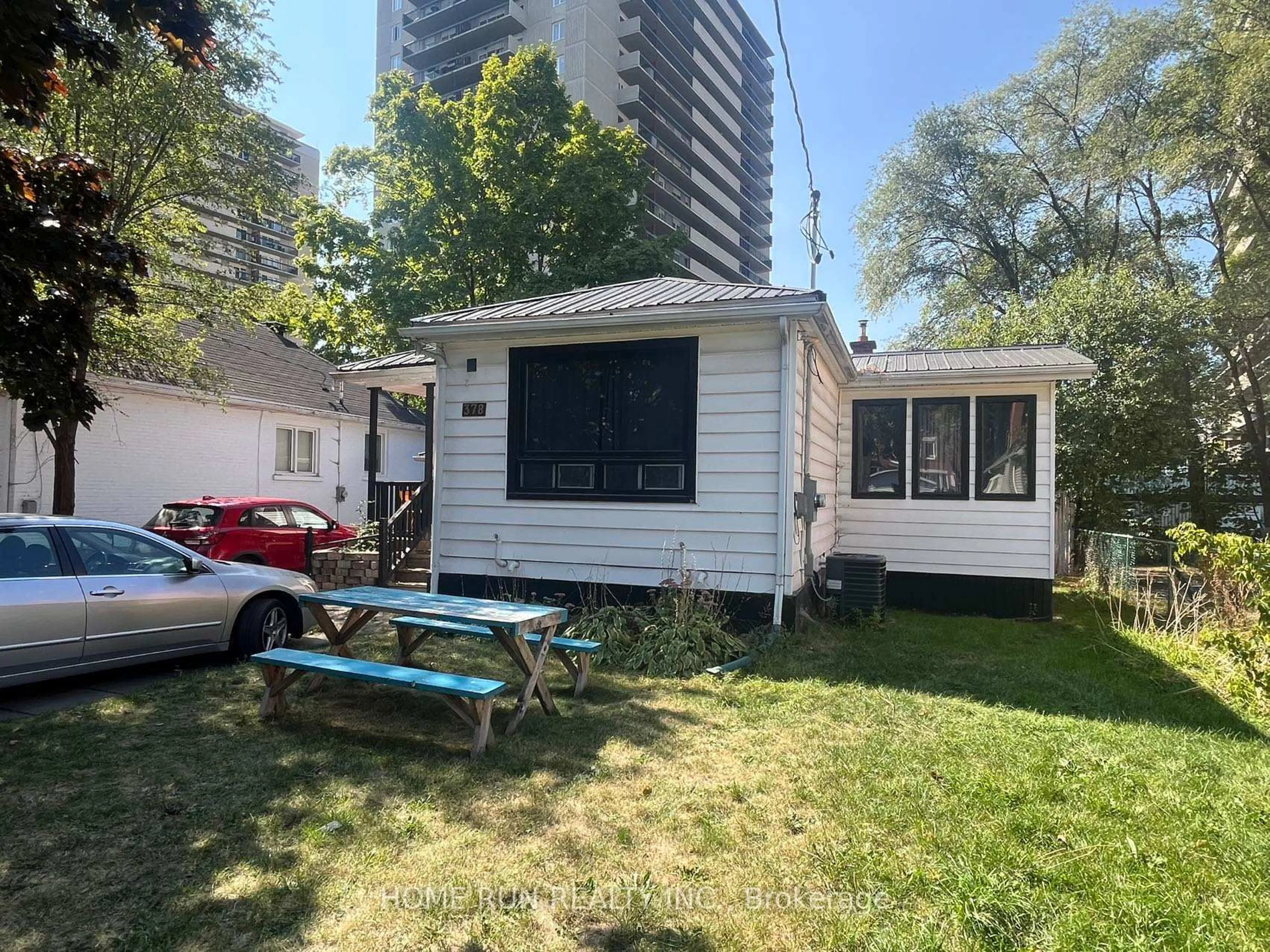 Unknown for 378 Enfield Ave, Ottawa Ontario K1L 7L3