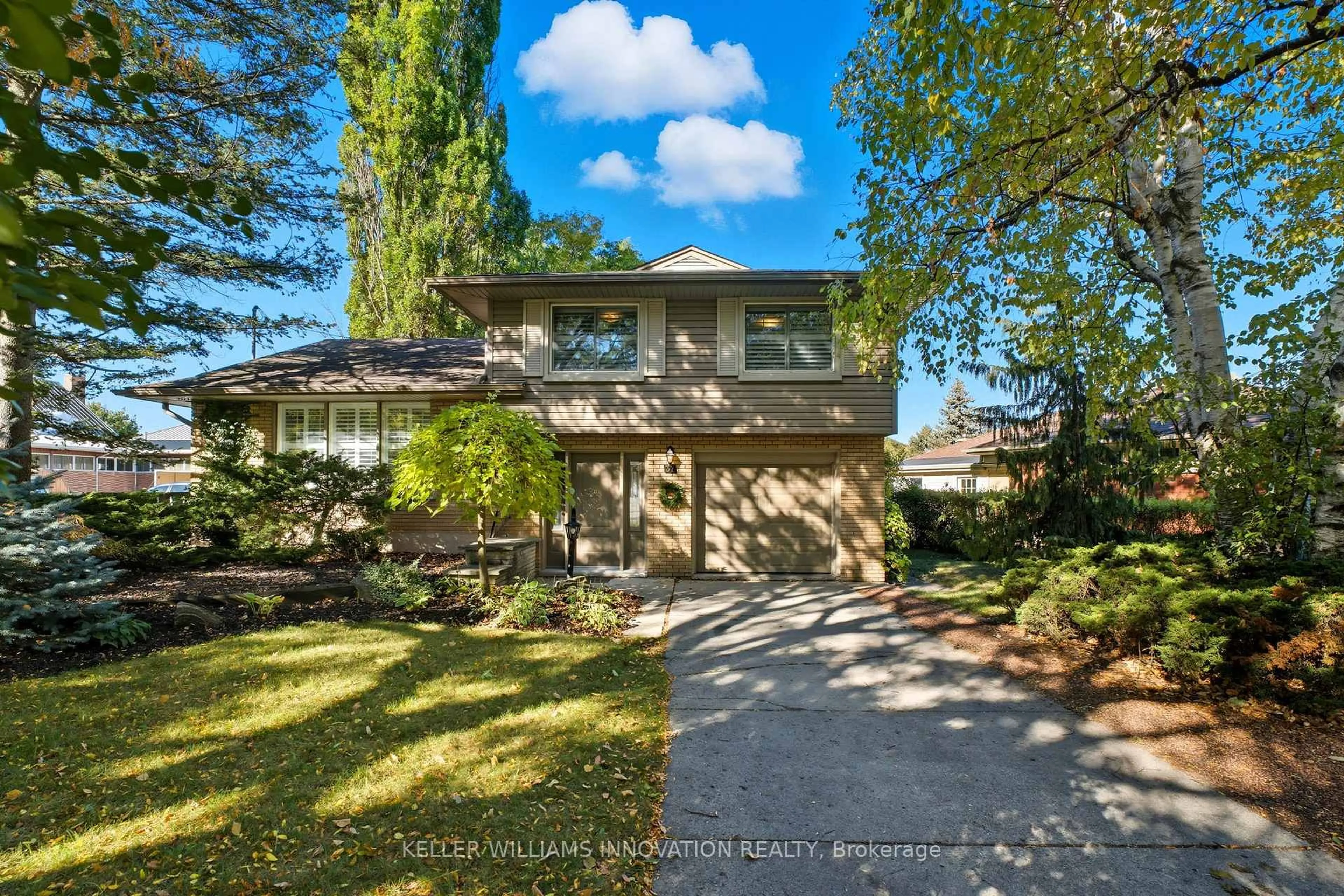 Home with vinyl exterior material, street for 37 Kensington Ave, Kitchener Ontario N2B 1J5