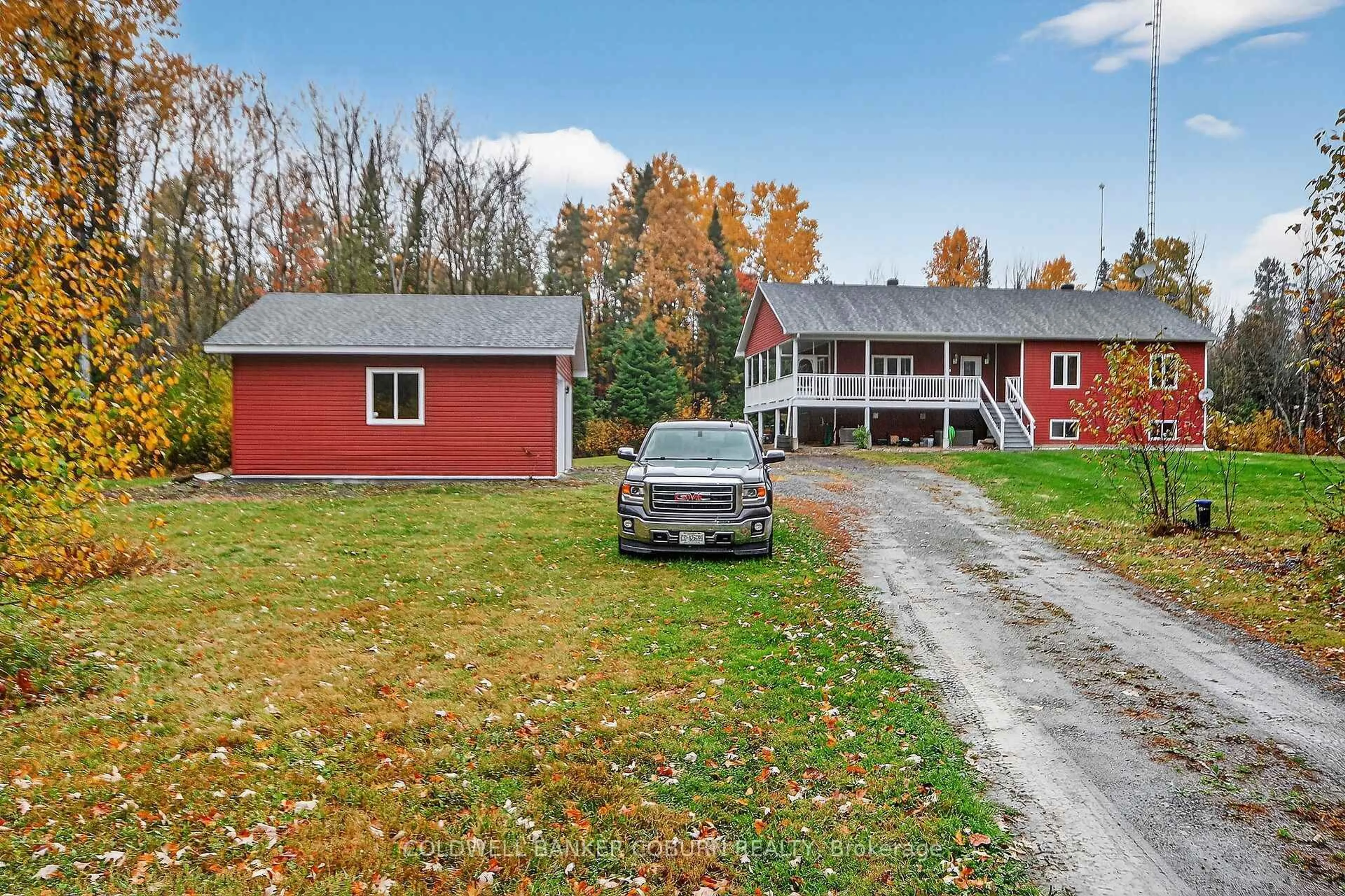A pic from outside/outdoor area/front of a property/back of a property/a pic from drone, street for 7215 Jock Trail Rd, Richmond Ontario K0A 2Z0