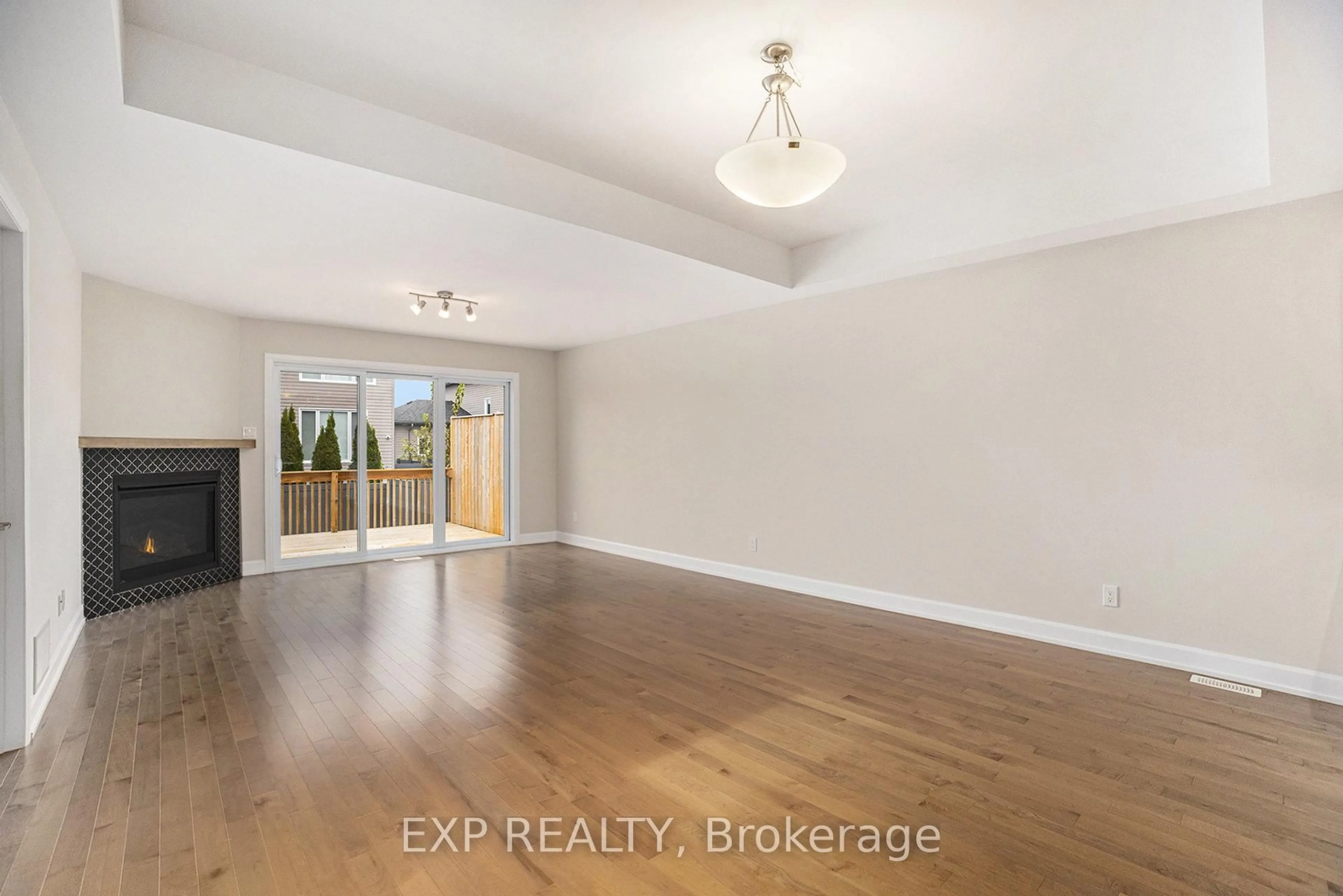 A pic of a room for 701 Azure St, Russell Ontario K4R 0E5