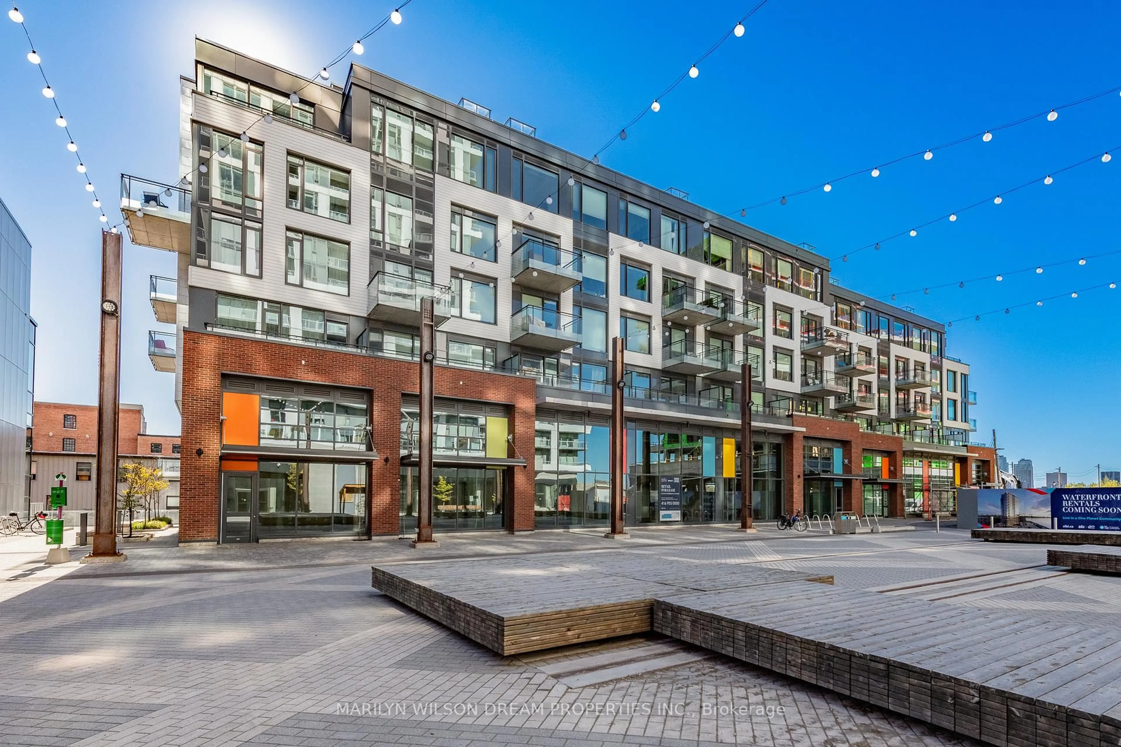 Patio, street for 320 Miwate Private #203, Ottawa Ontario K1R 0E1