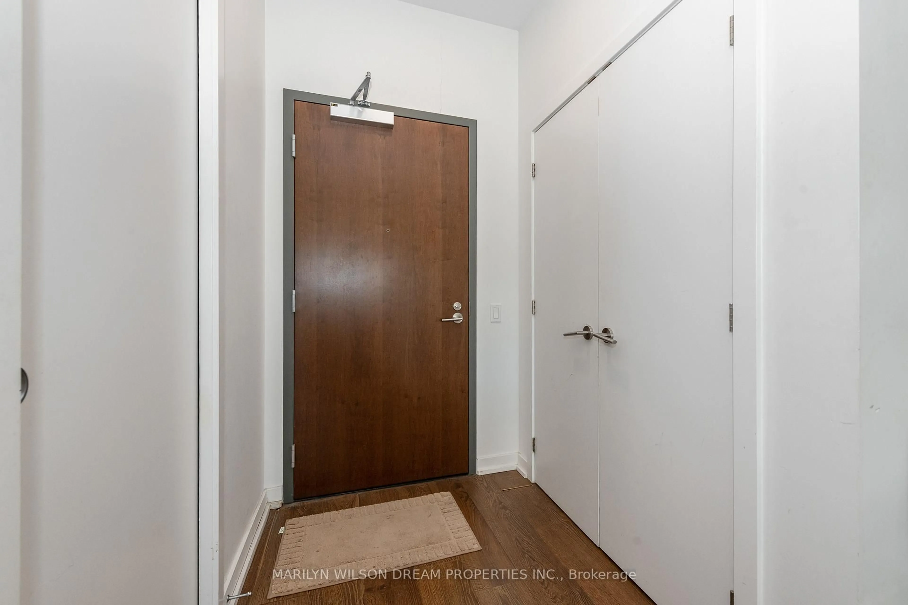 Unknown for 320 Miwate Private #203, Ottawa Ontario K1R 0E1