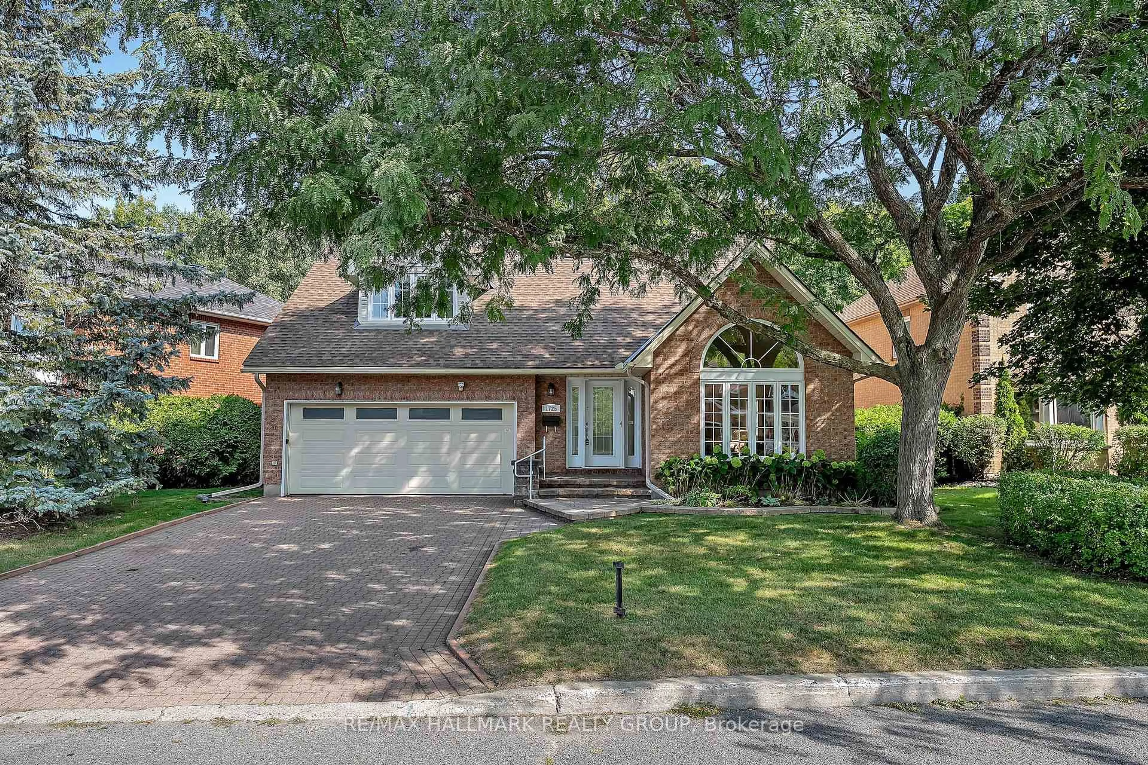 Home with brick exterior material, street for 1725 Autumn Ridge Dr, Ottawa Ontario K1C 6Z1