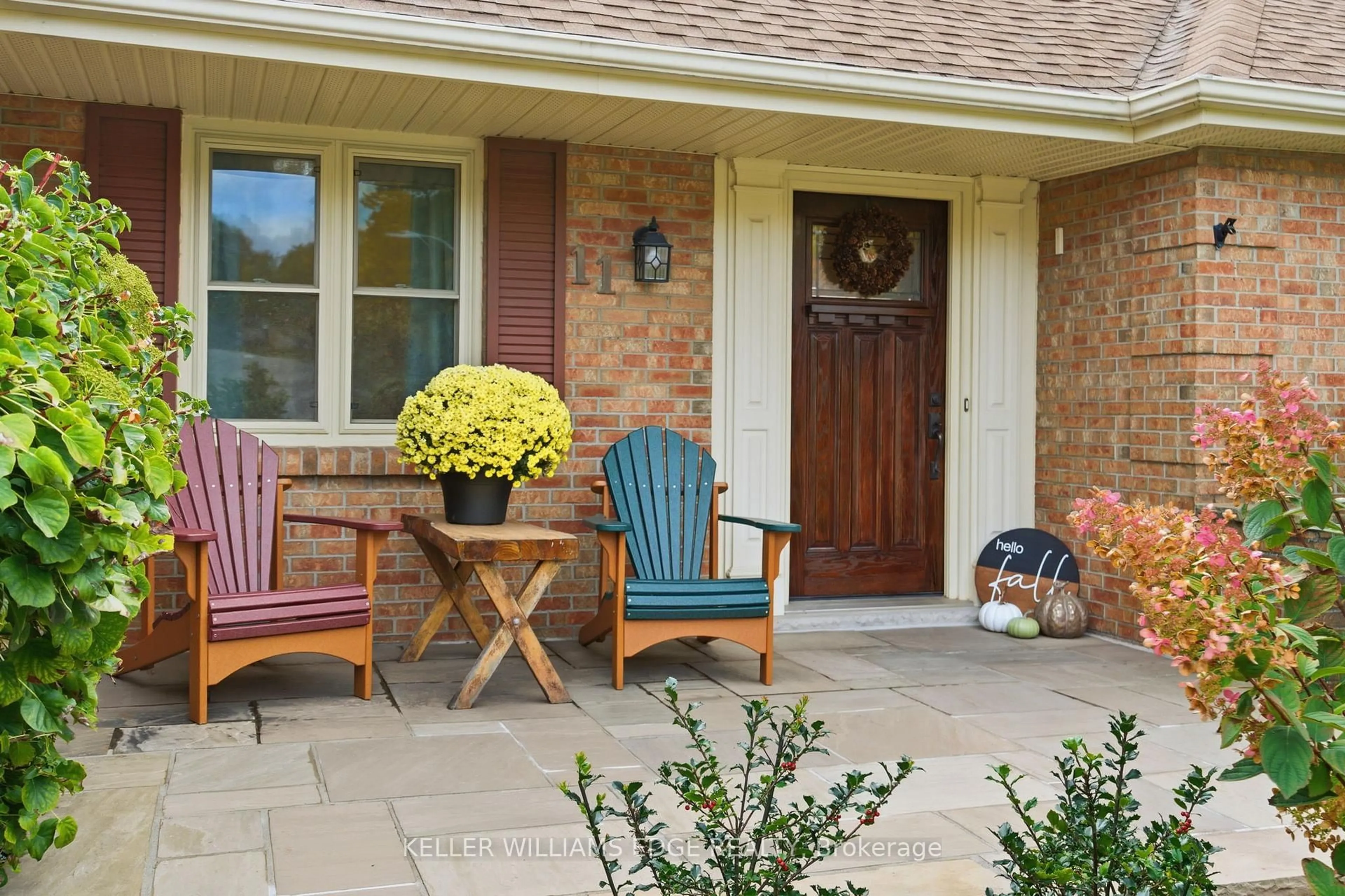 Unknown for 11 Mays Cres, Hamilton Ontario L0R 2H4