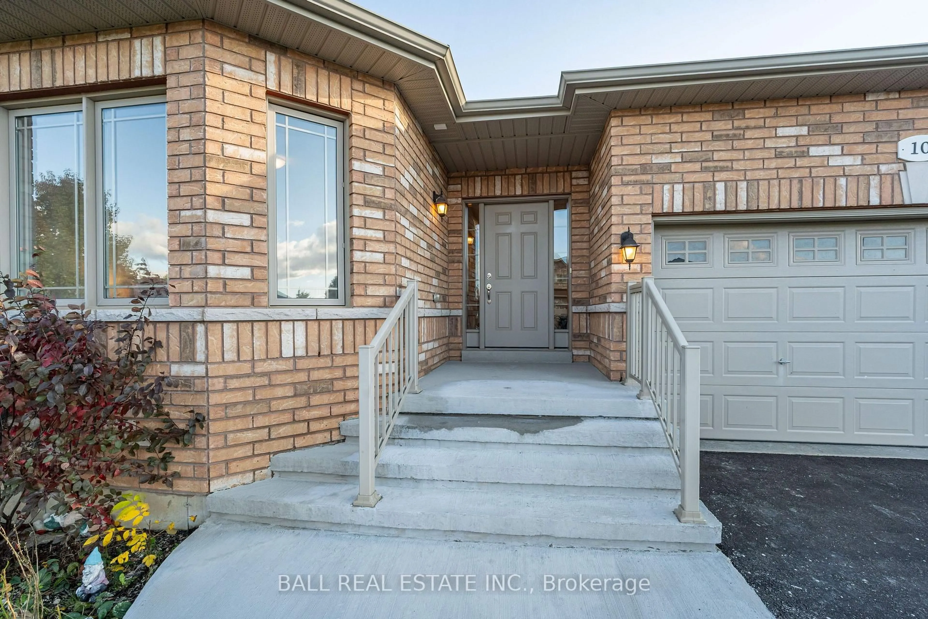 Home with brick exterior material, street for 10 Manchester Crt, Trent Hills Ontario K0L 1Y0