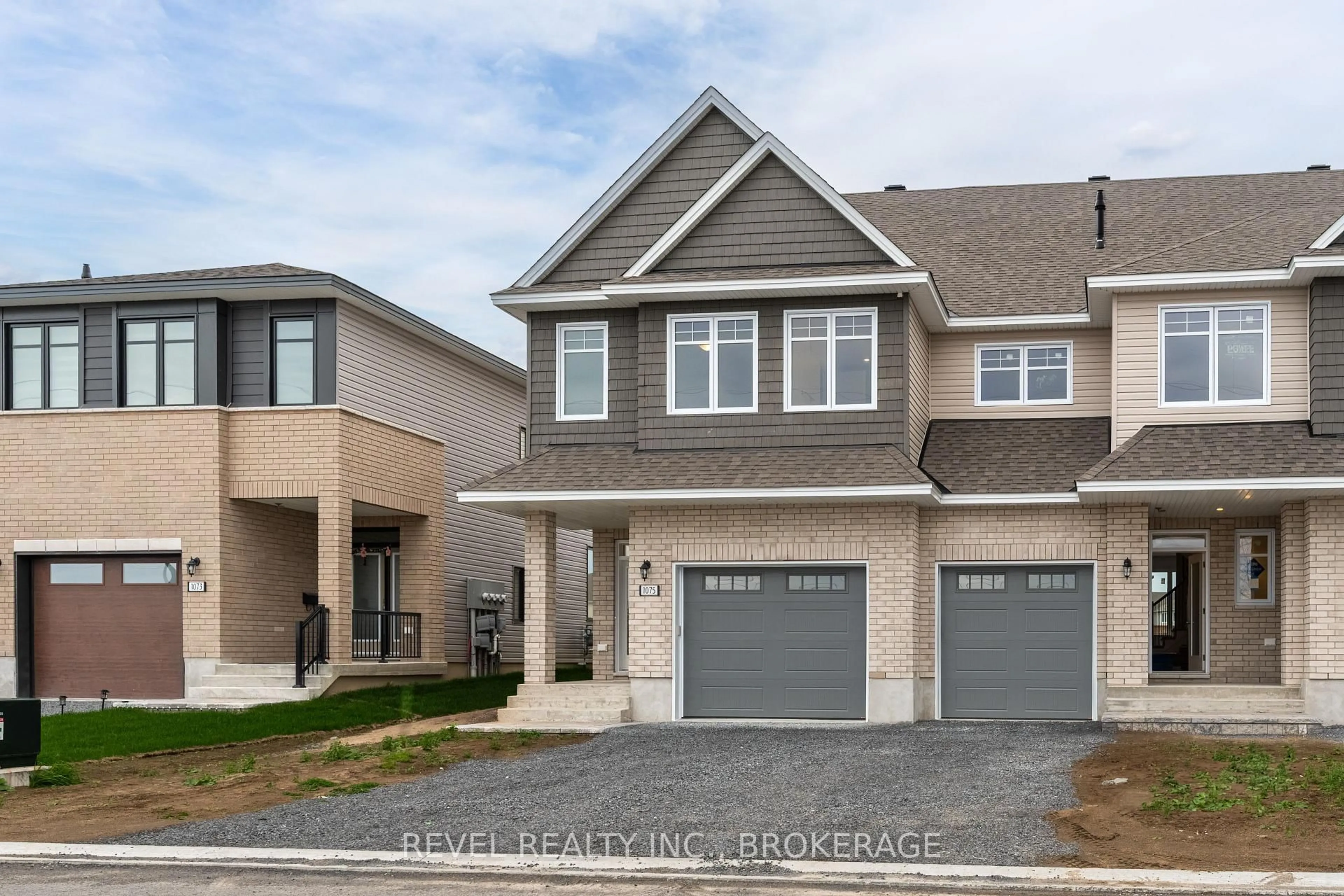 Home with vinyl exterior material, street for 1075 Barrow Ave, Kingston Ontario K7M 0K5