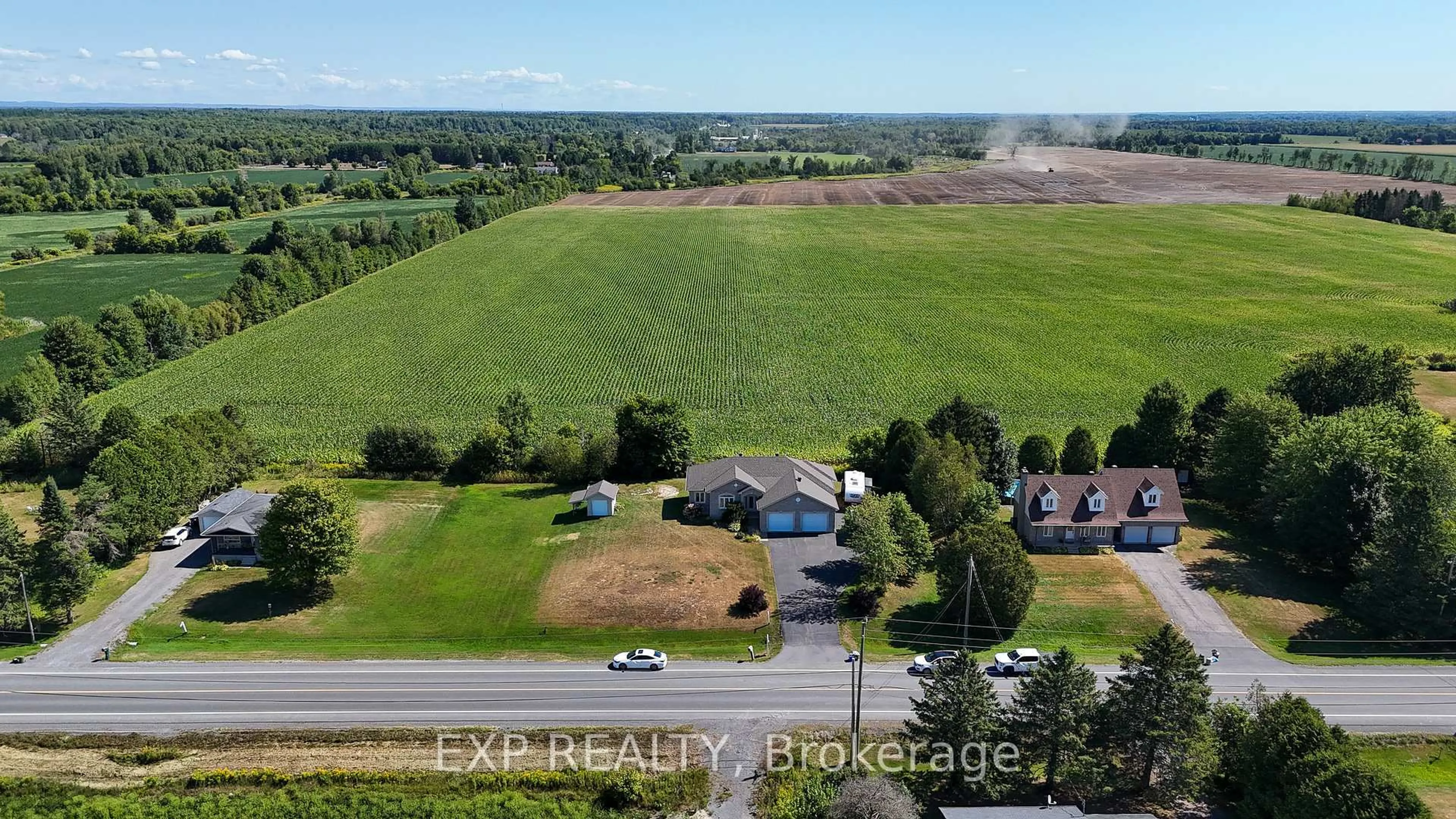 A pic from outside/outdoor area/front of a property/back of a property/a pic from drone, water/lake/river/ocean view for 3403 Gendron Rd, Clarence-Rockland Ontario K0A 2A0