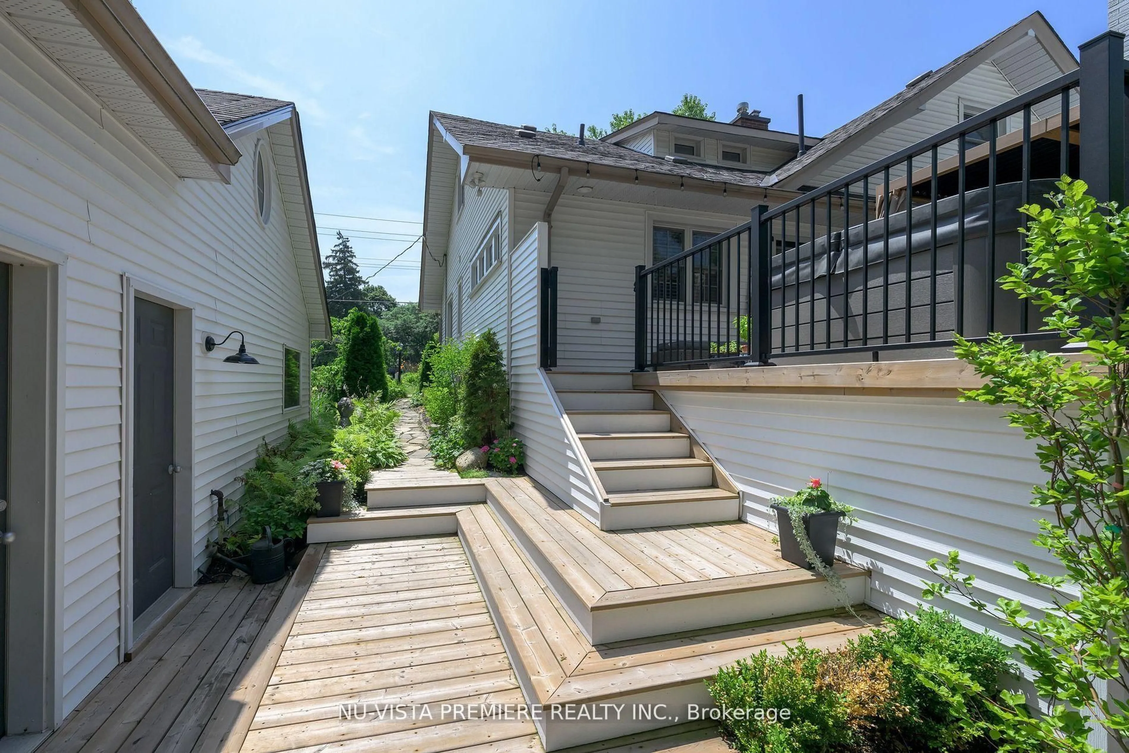 Patio, street for 146 Commissioners Rd, London South Ontario N6C 2T1