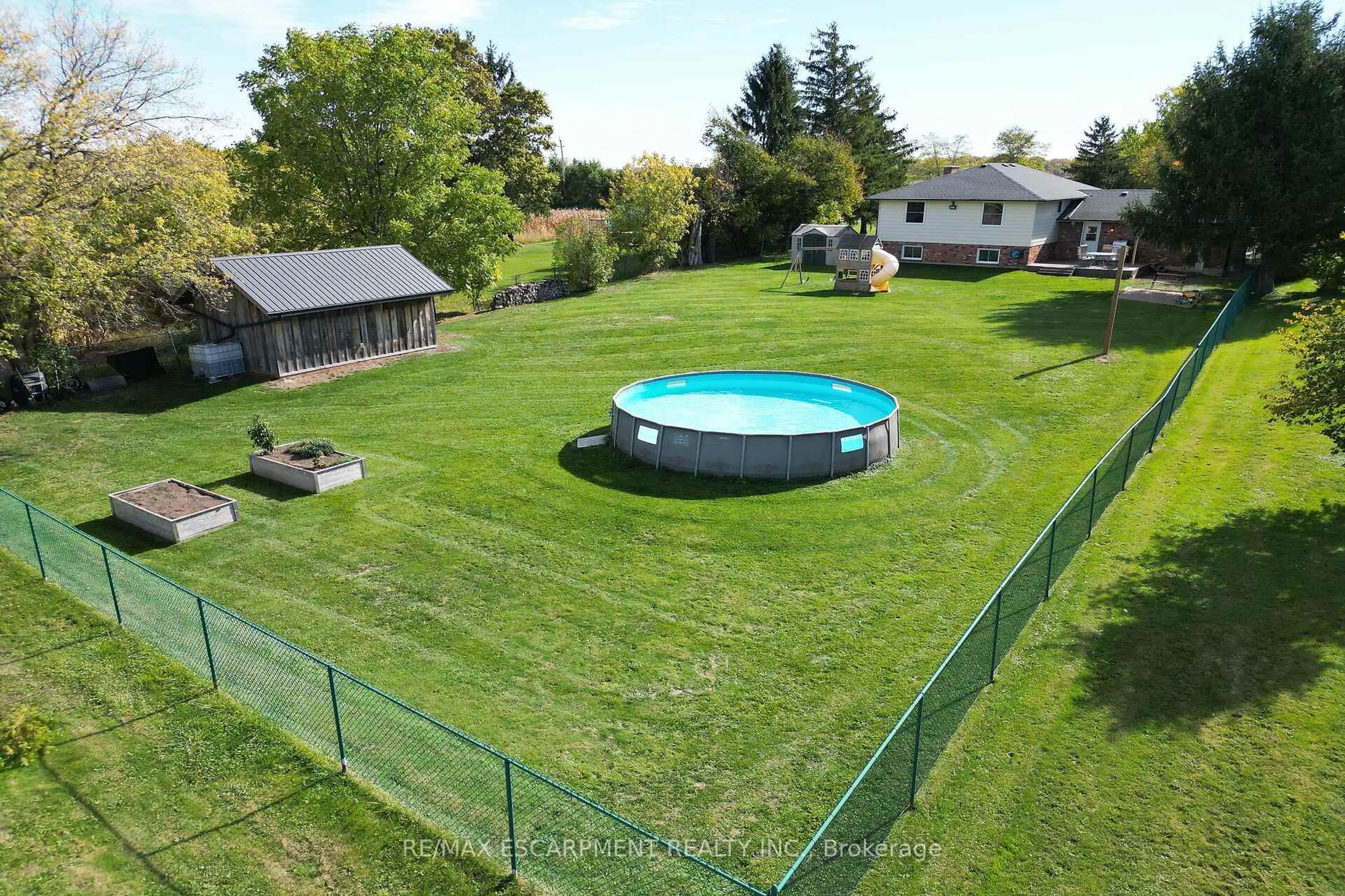 Pool for 1489 Norfolk County Rd 19, Norfolk Ontario N0E 1Z0
