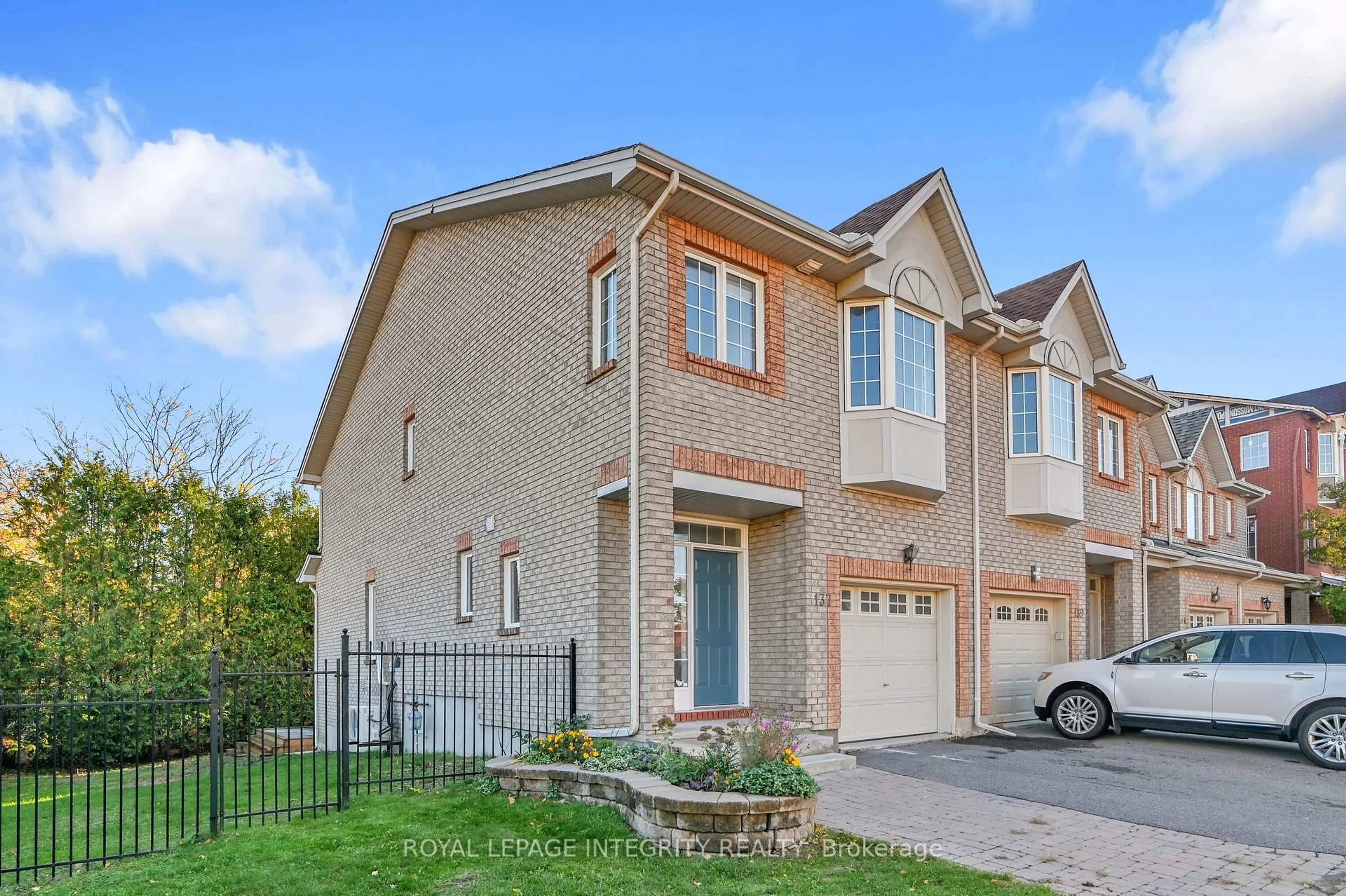 Home with brick exterior material, street for 137 Tall Oak Private, Ottawa Ontario K1G 6T3