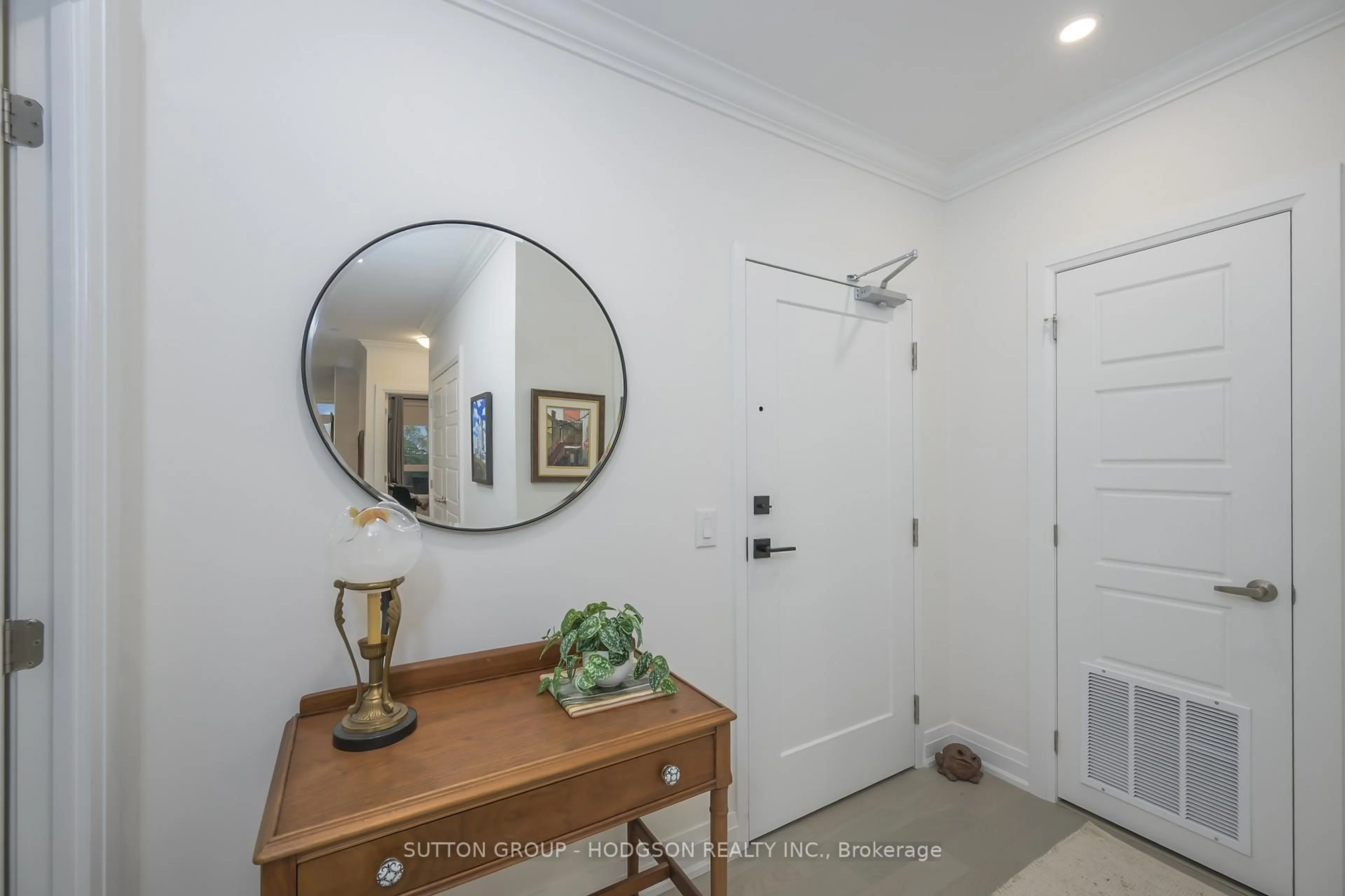 Indoor entryway for 1975 Fountain Grass Dr #309, London South Ontario N6K 0M3