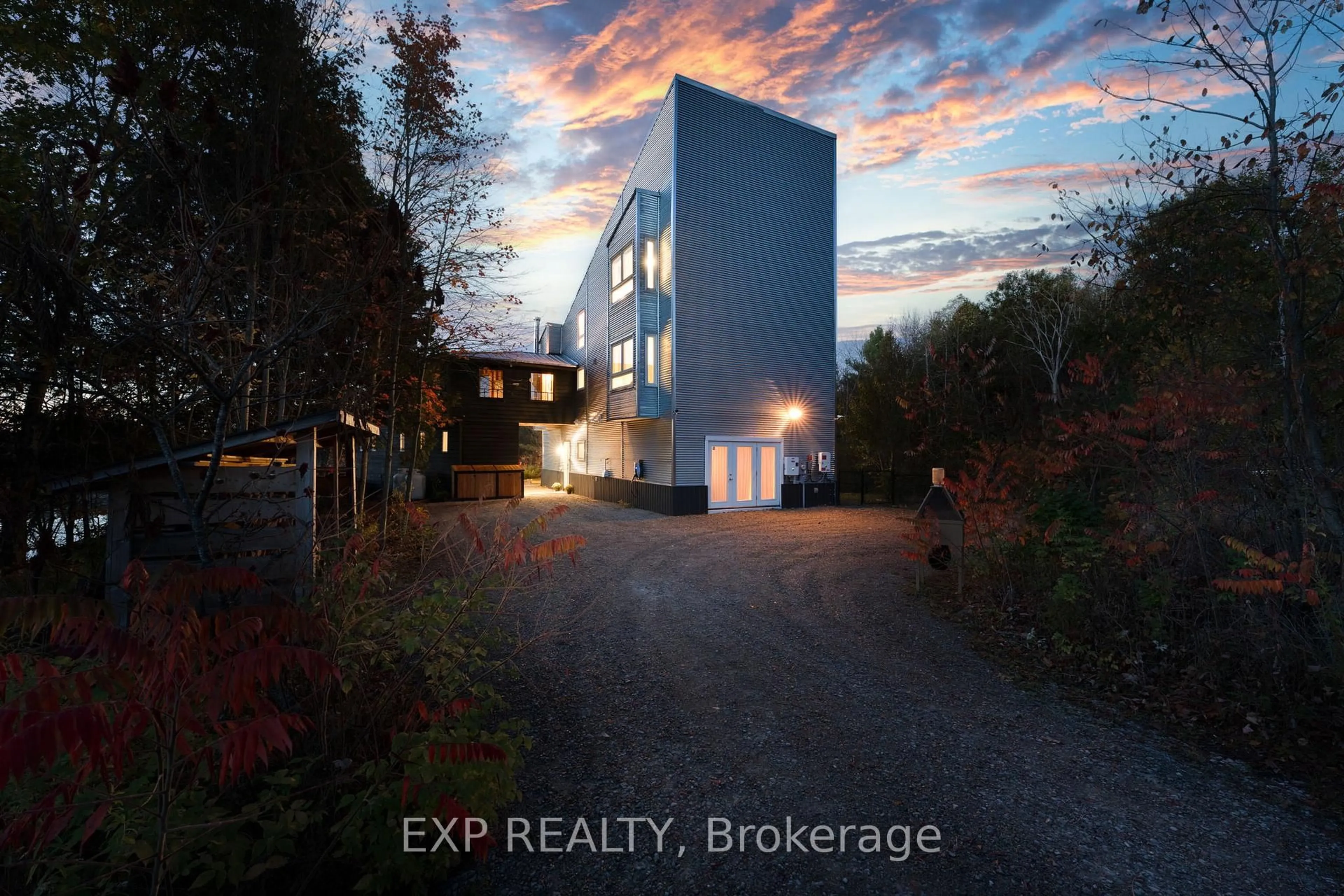 A pic from outside/outdoor area/front of a property/back of a property/a pic from drone, building for 225 Woodcock's Mills Rd, Tamworth Ontario K0K 3G0