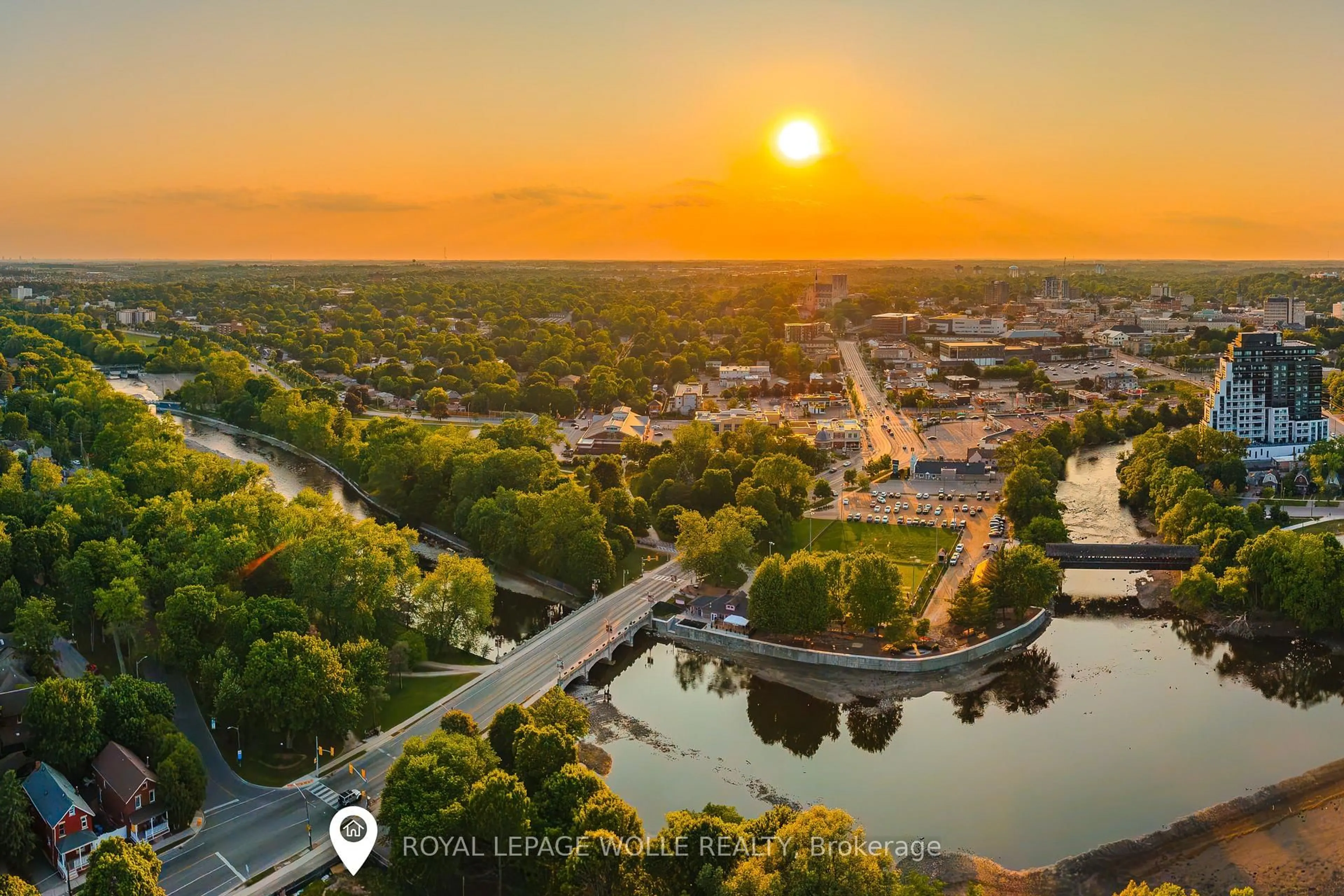 A pic from outside/outdoor area/front of a property/back of a property/a pic from drone, water/lake/river/ocean view for 180 Gordon St #4, Guelph Ontario N1G 1X1