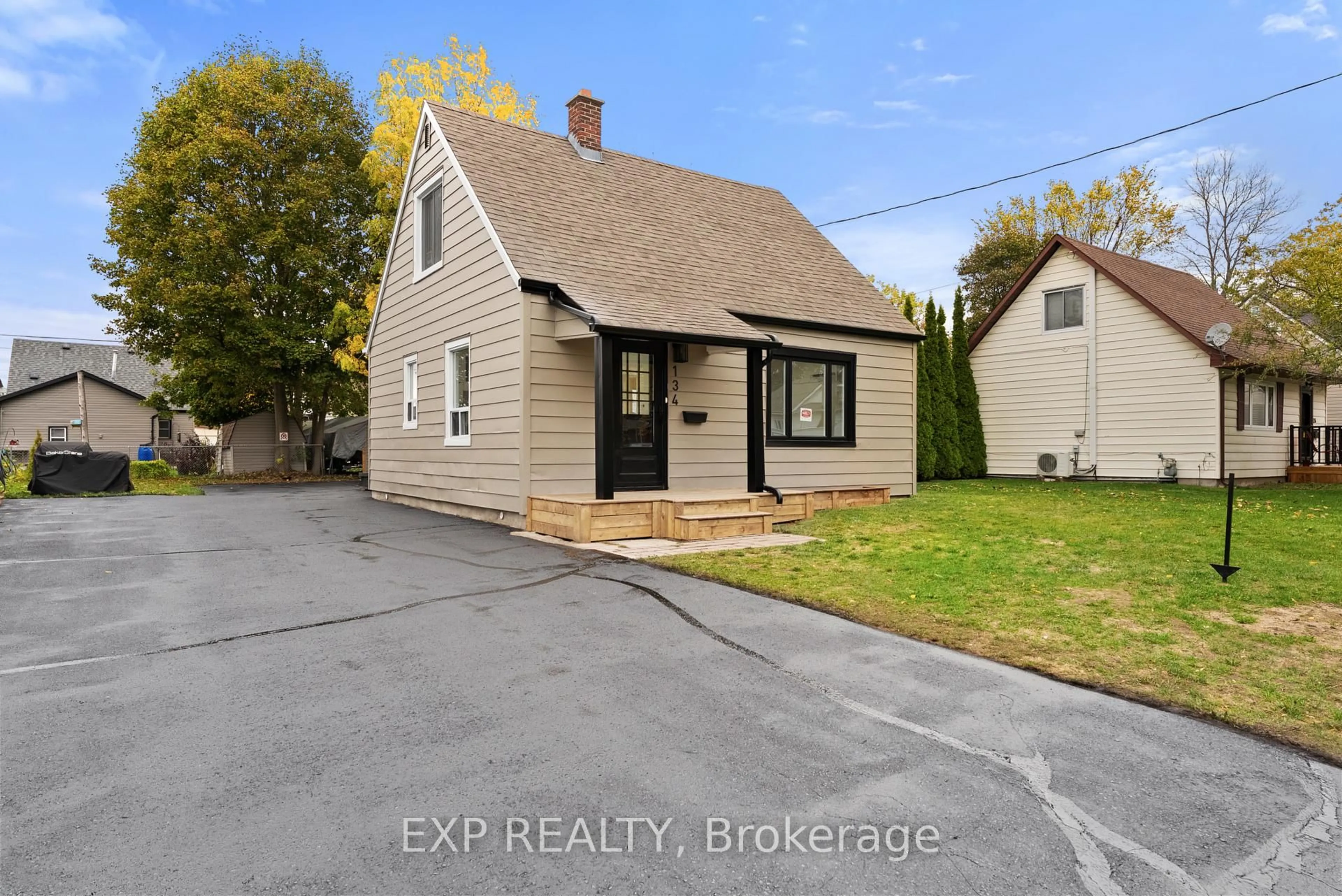 A pic from outside/outdoor area/front of a property/back of a property/a pic from drone, street for 134 Byron St, Quinte West Ontario K8V 2Y6