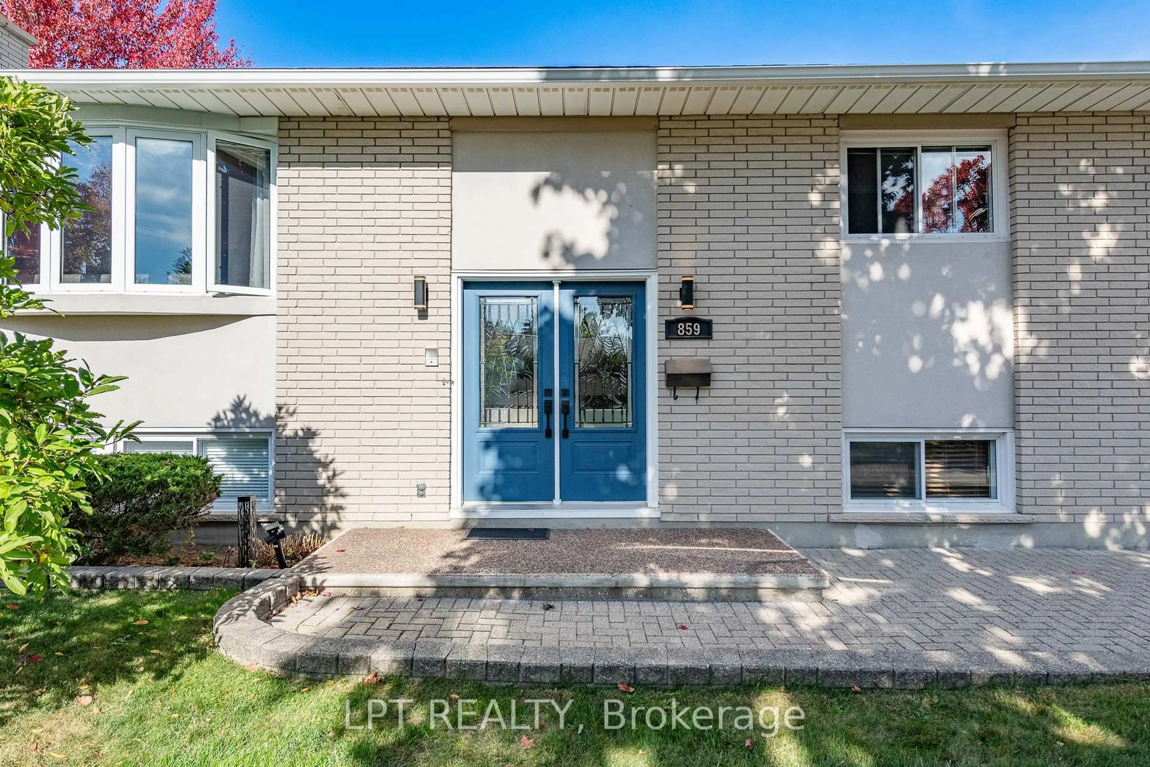 Home with brick exterior material, street for 859 Griffith Way, Ottawa Ontario K2C 0G7