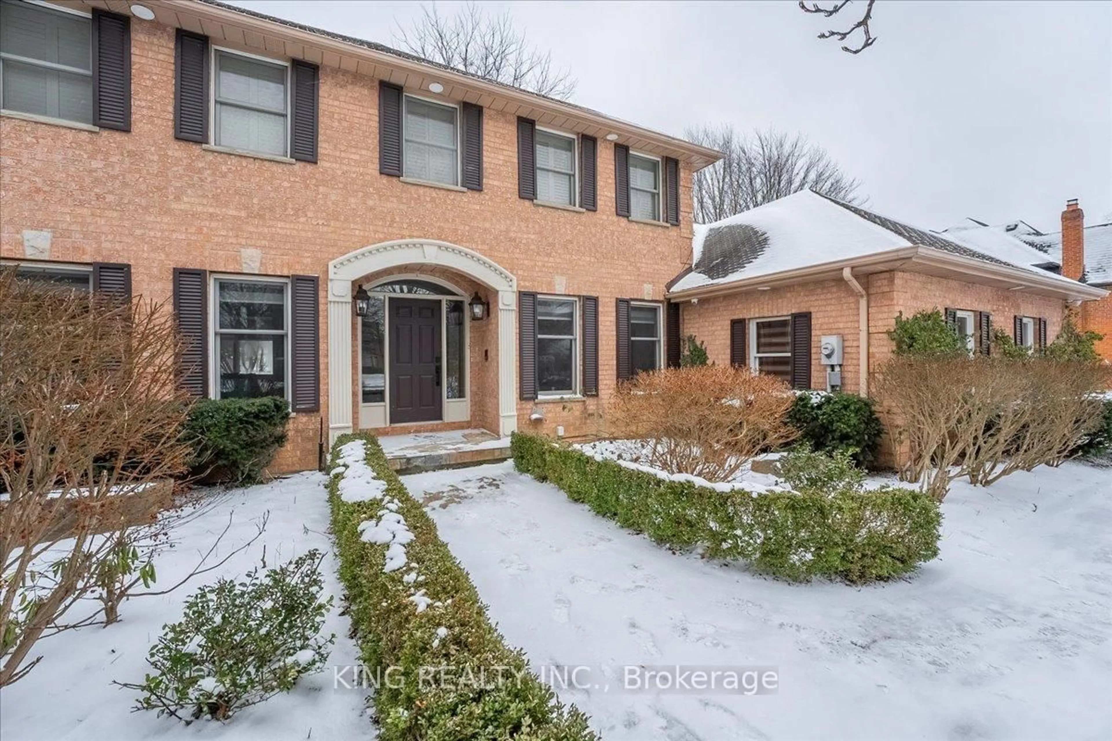 Home with brick exterior material, street for 16 Meander Clse, Hamilton Ontario L0R 1H1