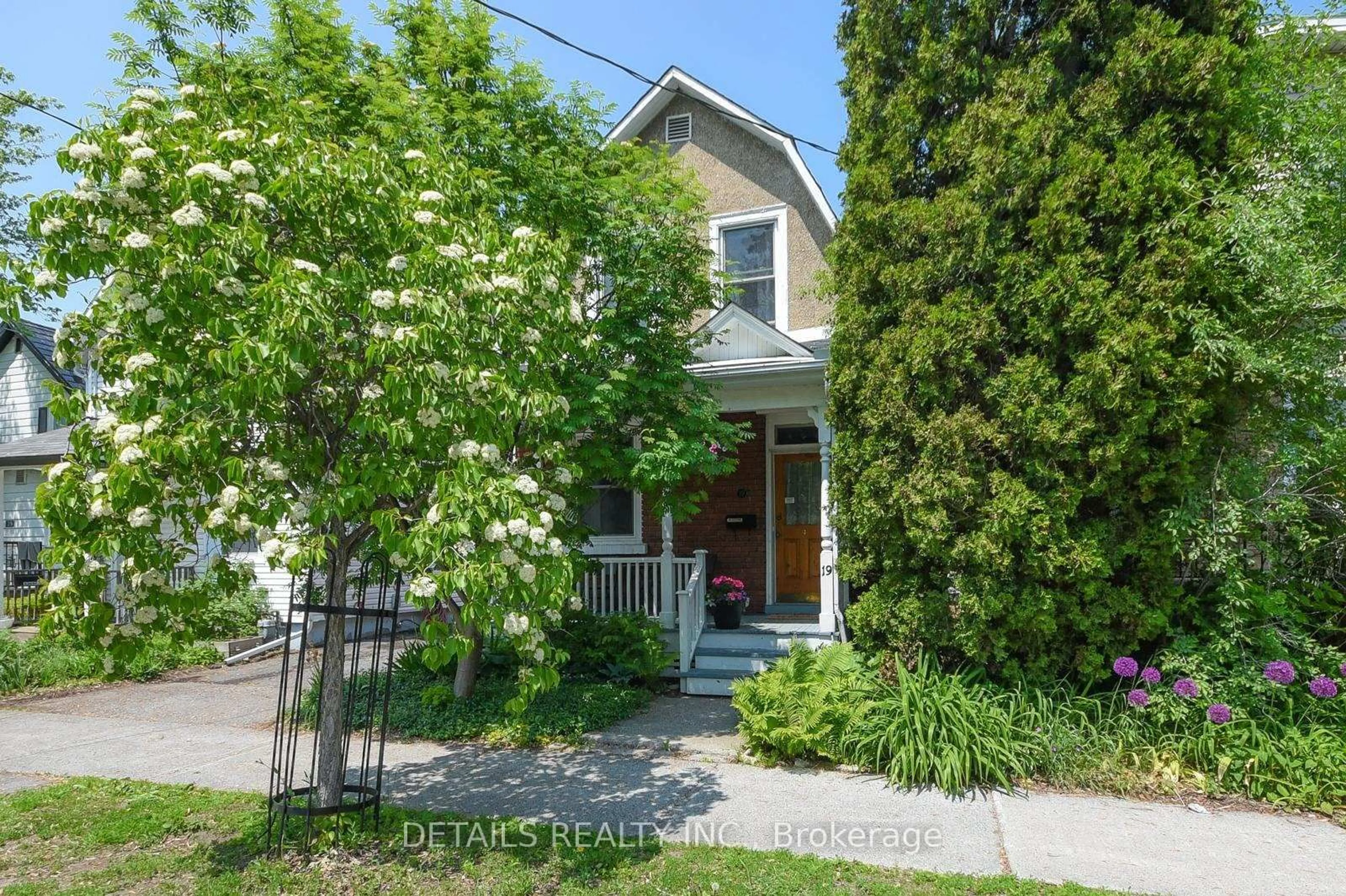 Home with brick exterior material, street for 19 Gould St, Ottawa Ontario K1Y 2P1