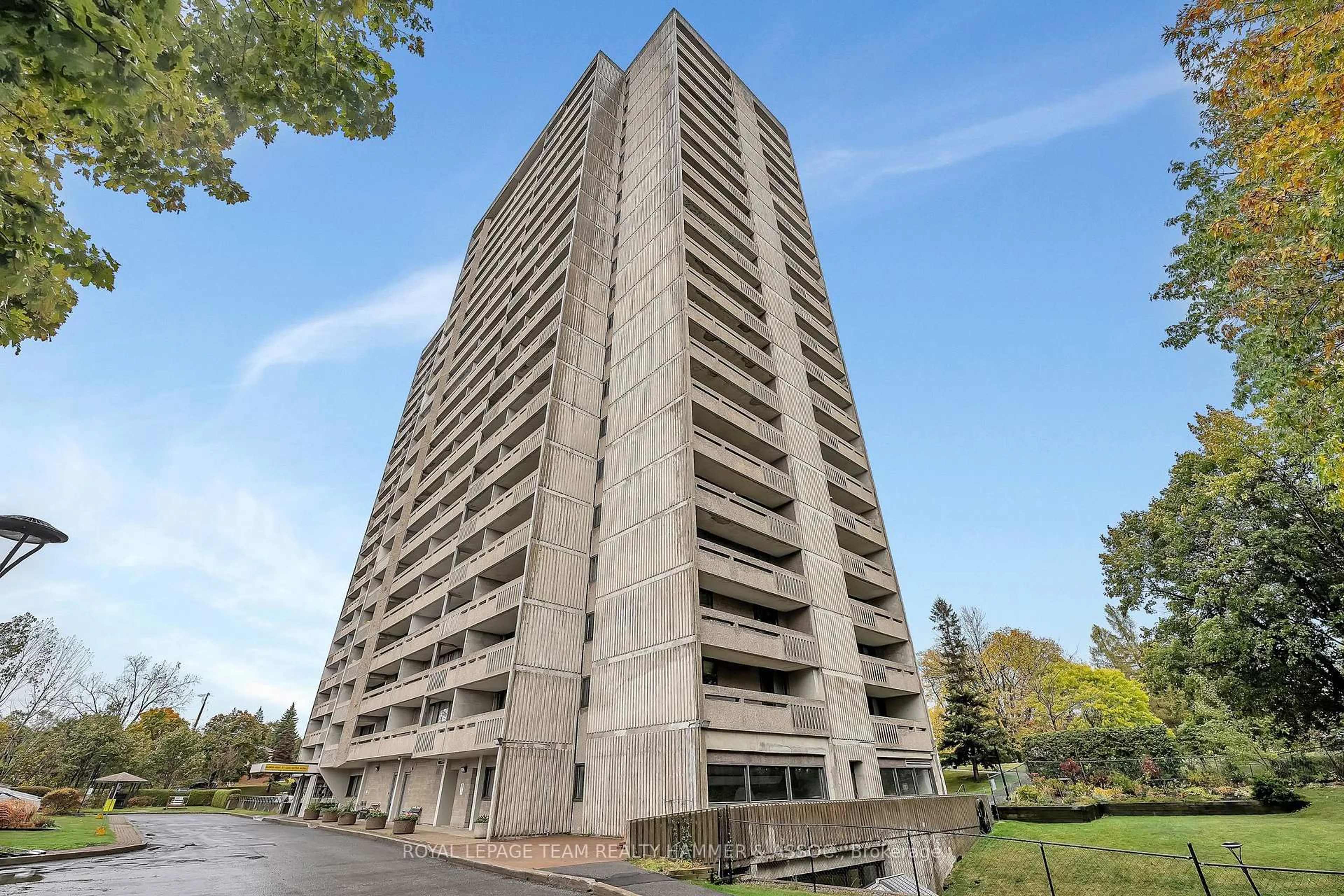 Unknown for 415 Greenview Ave #106, Ottawa Ontario K2B 8G5