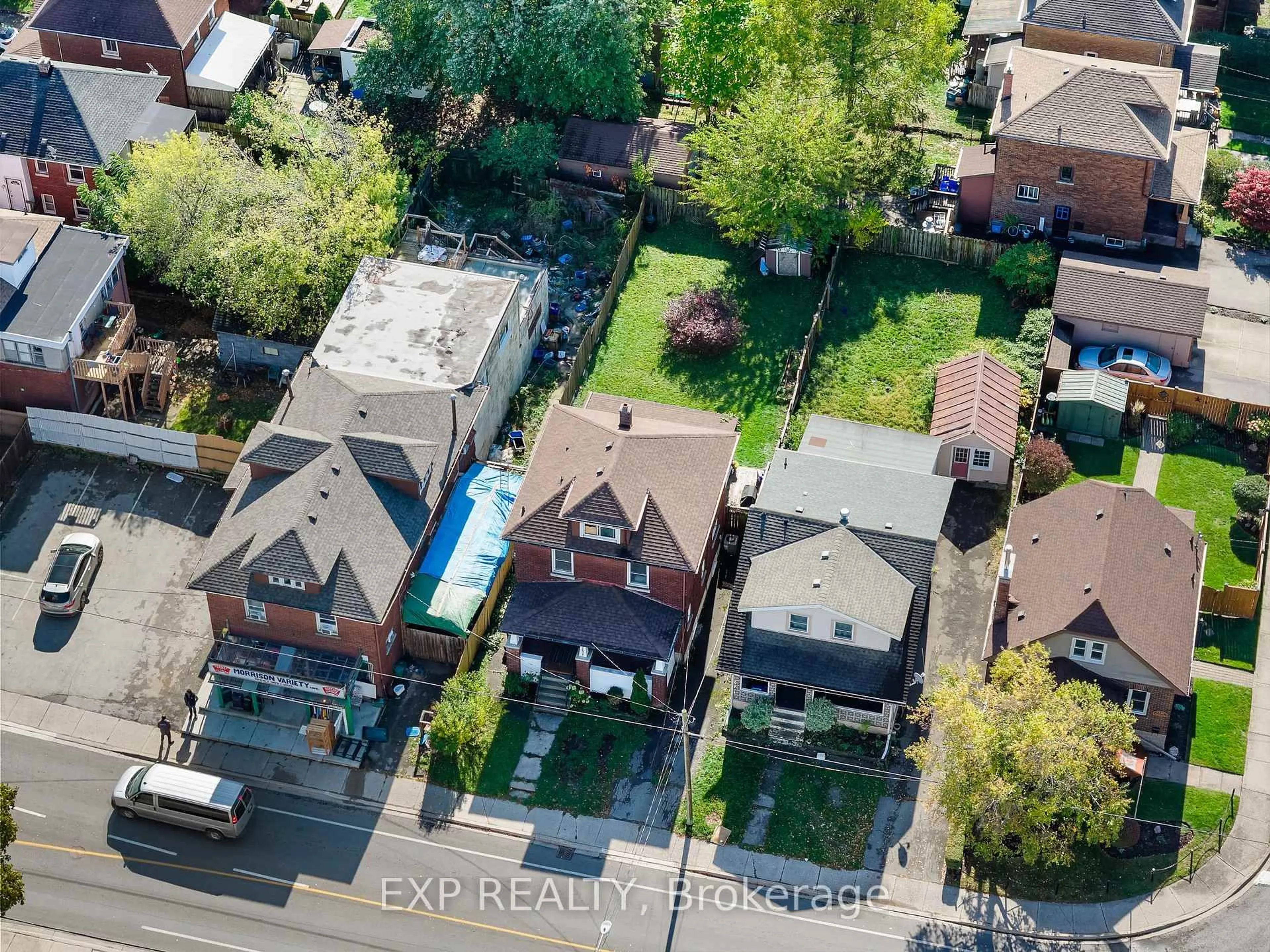 A pic from outside/outdoor area/front of a property/back of a property/a pic from drone, street for 5132 Morrison St, Niagara Falls Ontario L2E 2E1