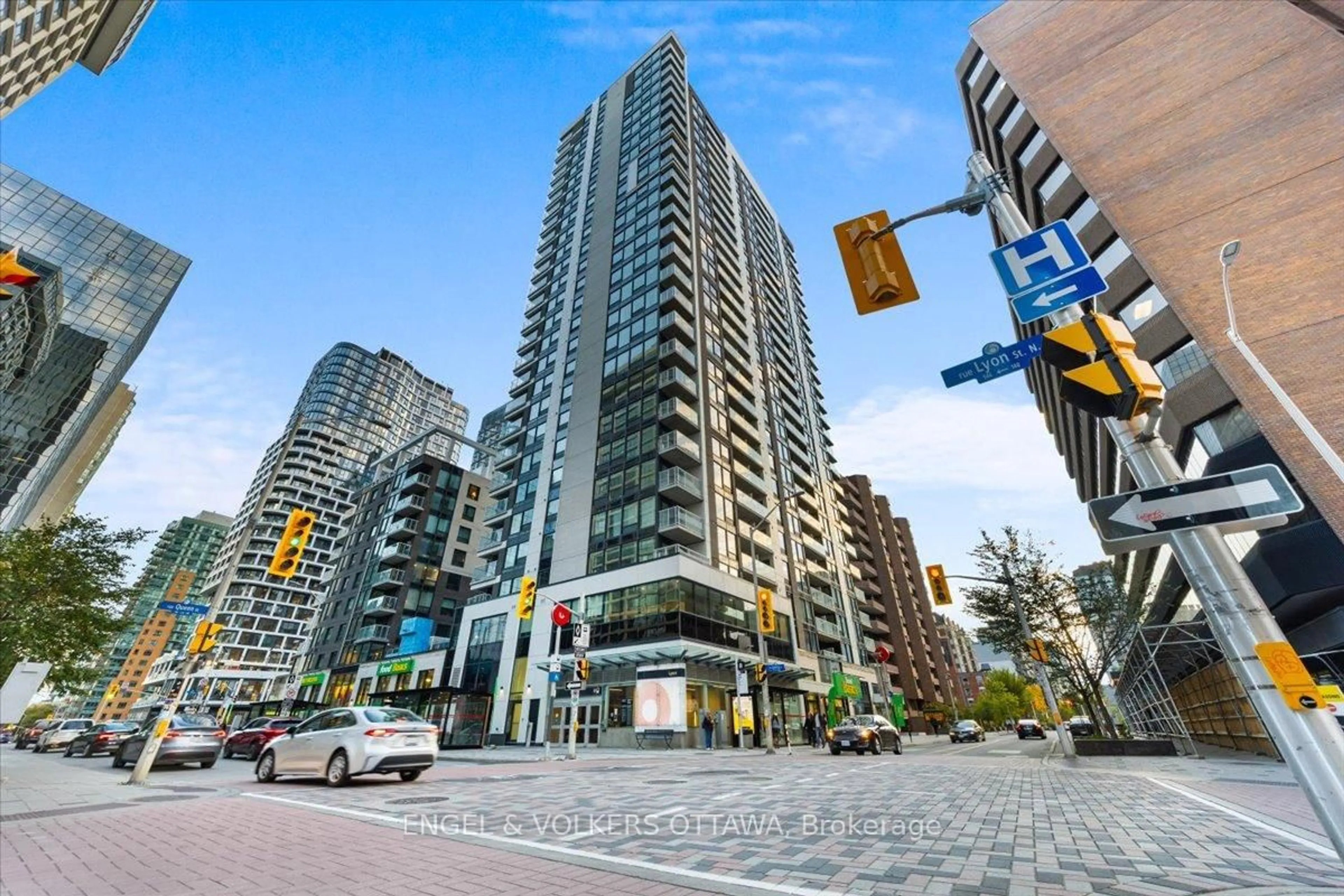 Unknown for 340 Queen St #1704, Ottawa Ontario K1R 0G1