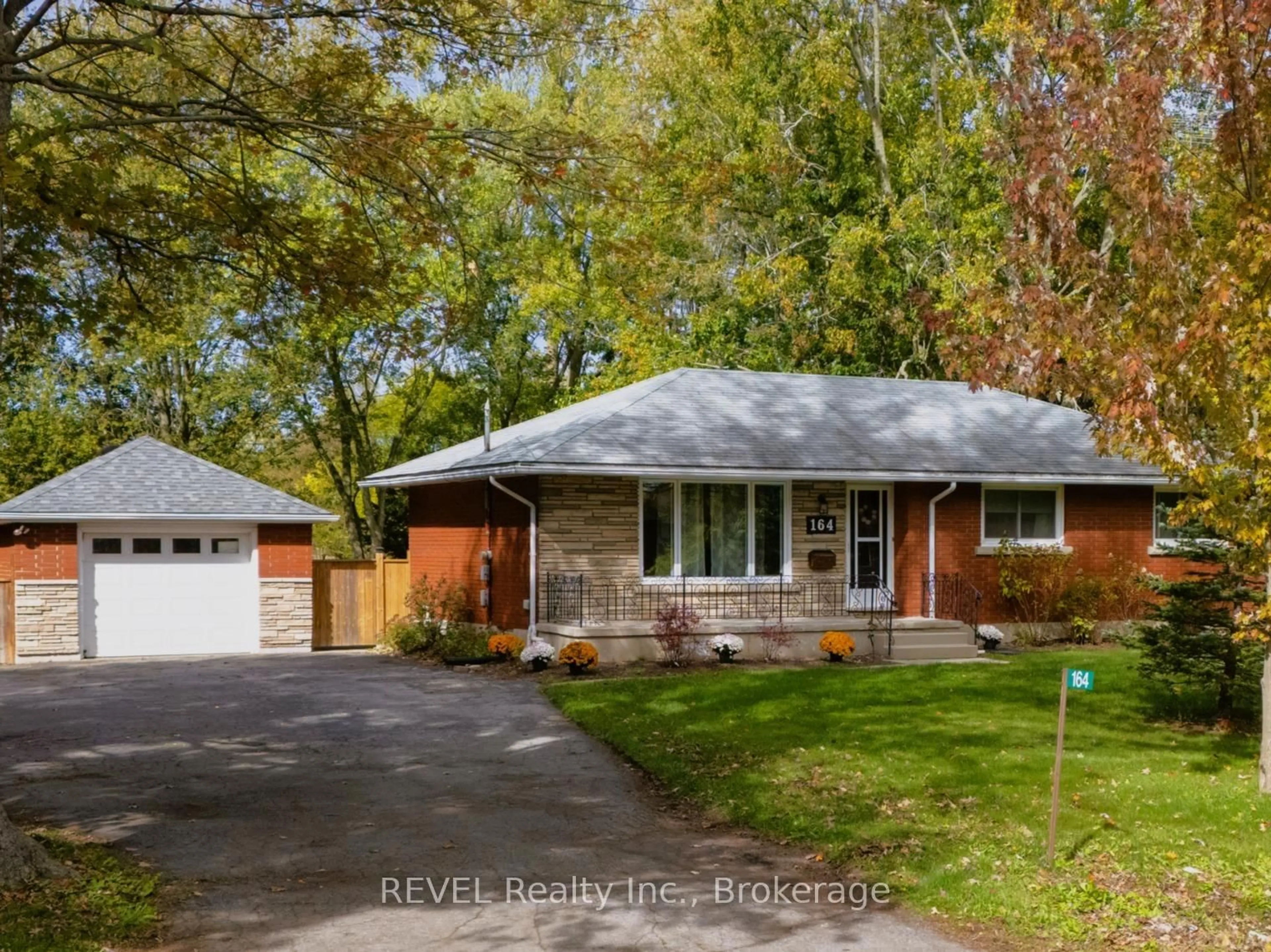 Home with brick exterior material, street for 164 Diltz Rd, Haldimand Ontario N1A 2V8