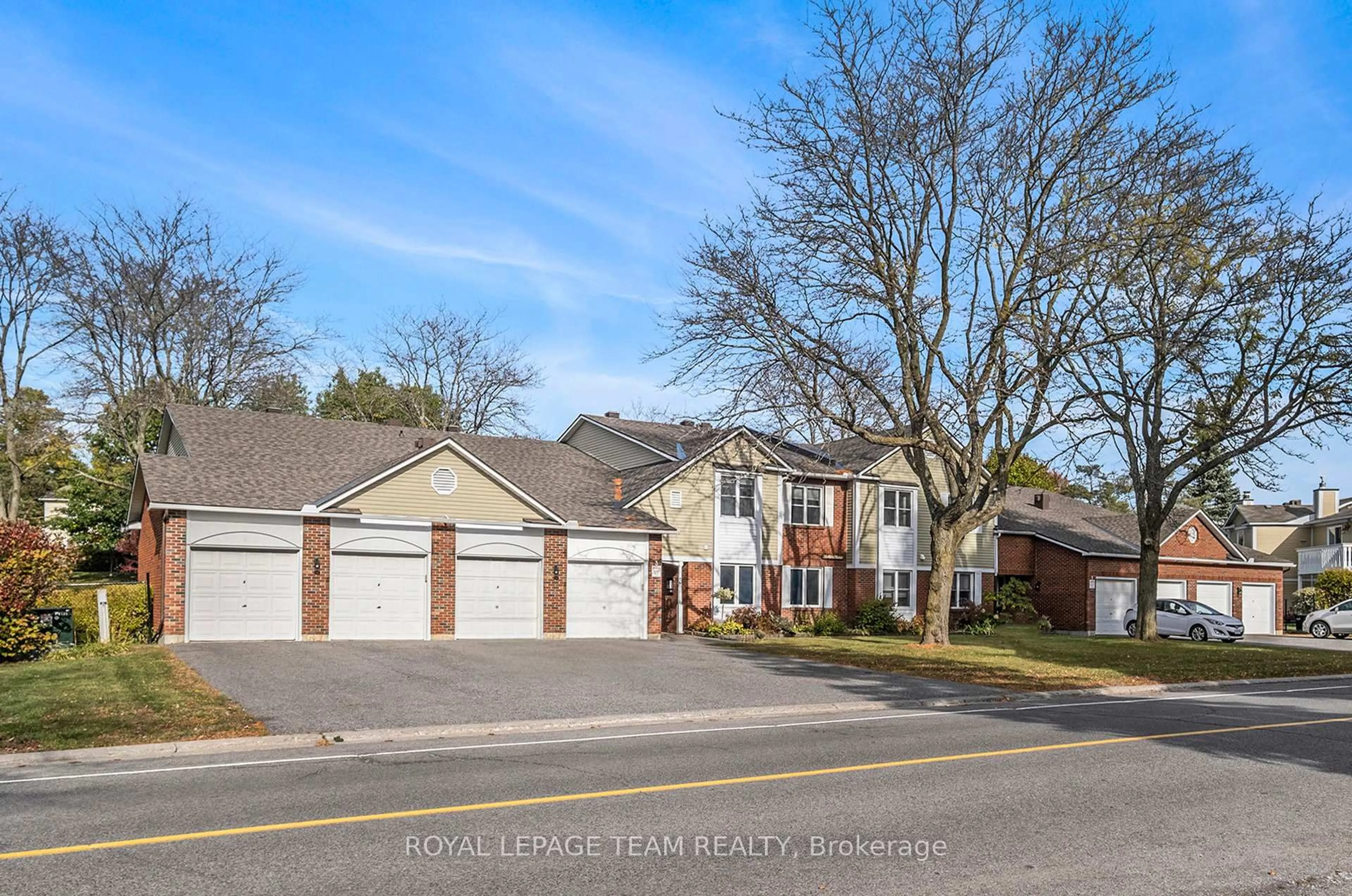 A pic from outside/outdoor area/front of a property/back of a property/a pic from drone, street for 3D Harness Lane, Ottawa Ontario K2M 1E1