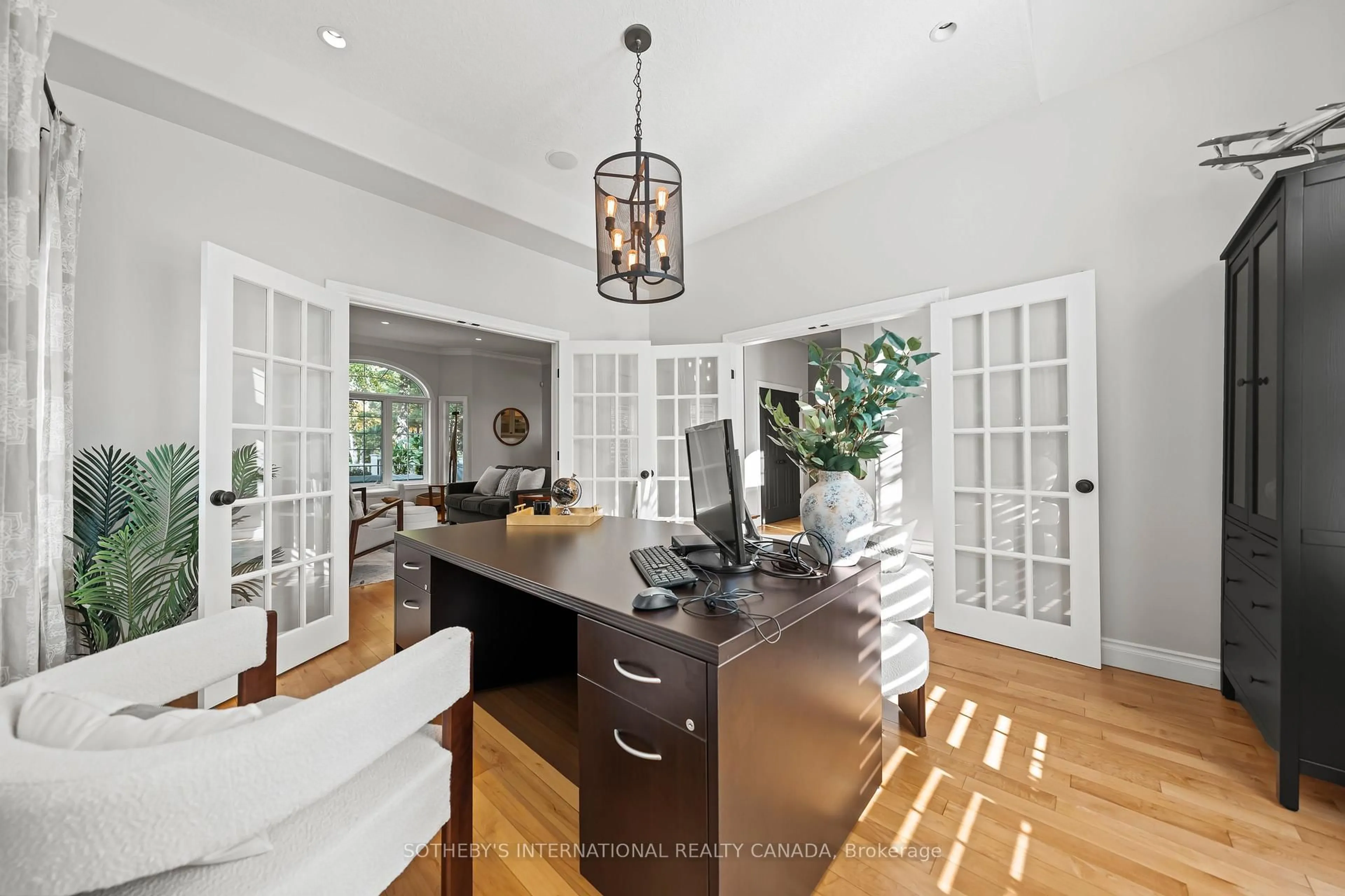 Open concept kitchen, unknown for 80 Cedarbrook Crt, Cambridge Ontario N1T 1W8