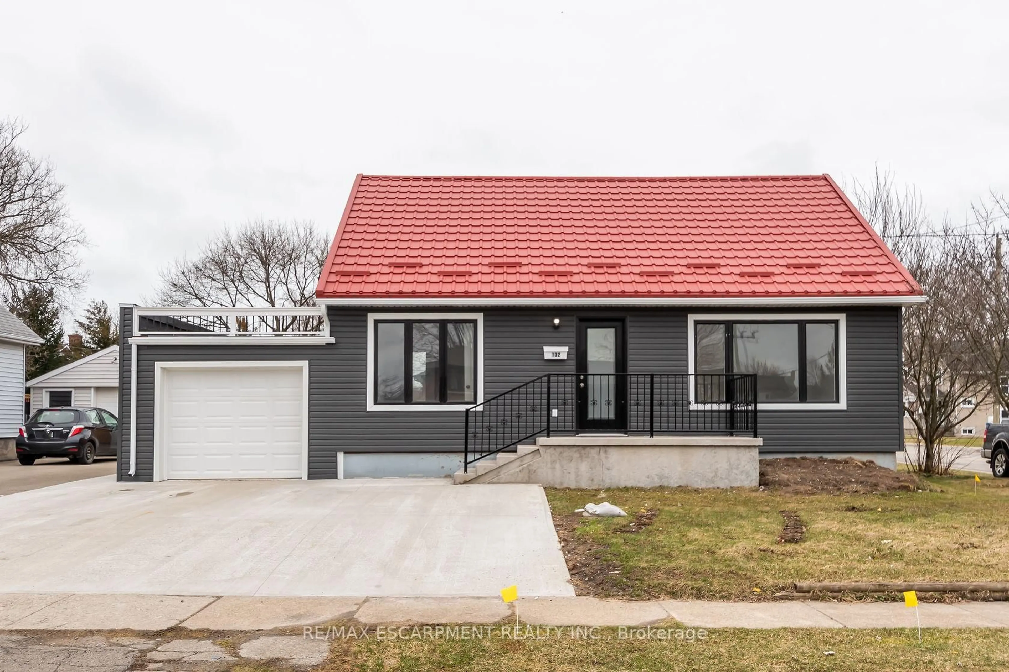Home with brick exterior material, street for 132 Franklin Ave, Port Colborne Ontario L3K 4A5