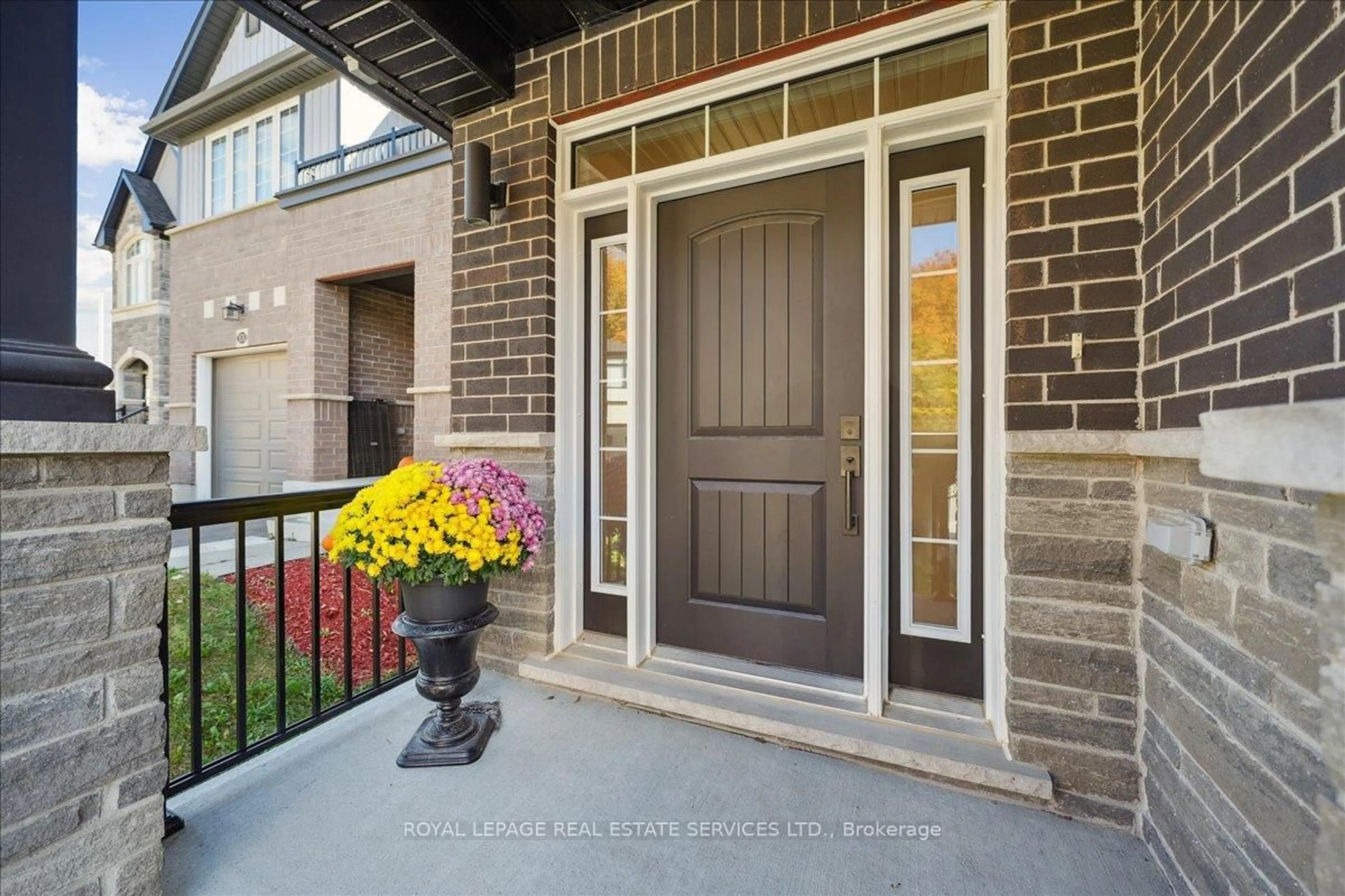 Indoor entryway for 96 Nathalie St, Kitchener Ontario N2E 0H9