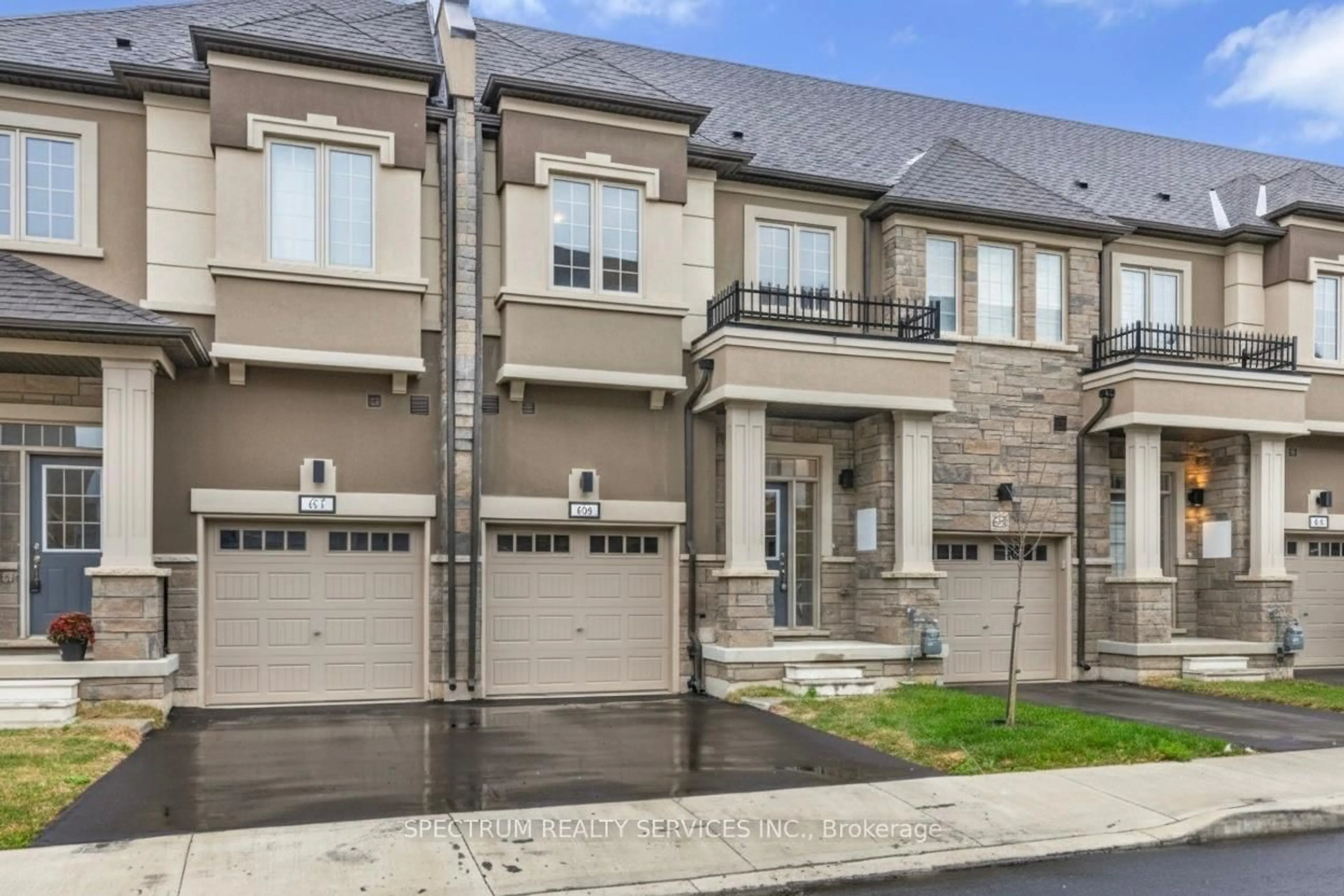 Home with brick exterior material, street for 305 Garner Rd #66, Hamilton Ontario L9G 3K9