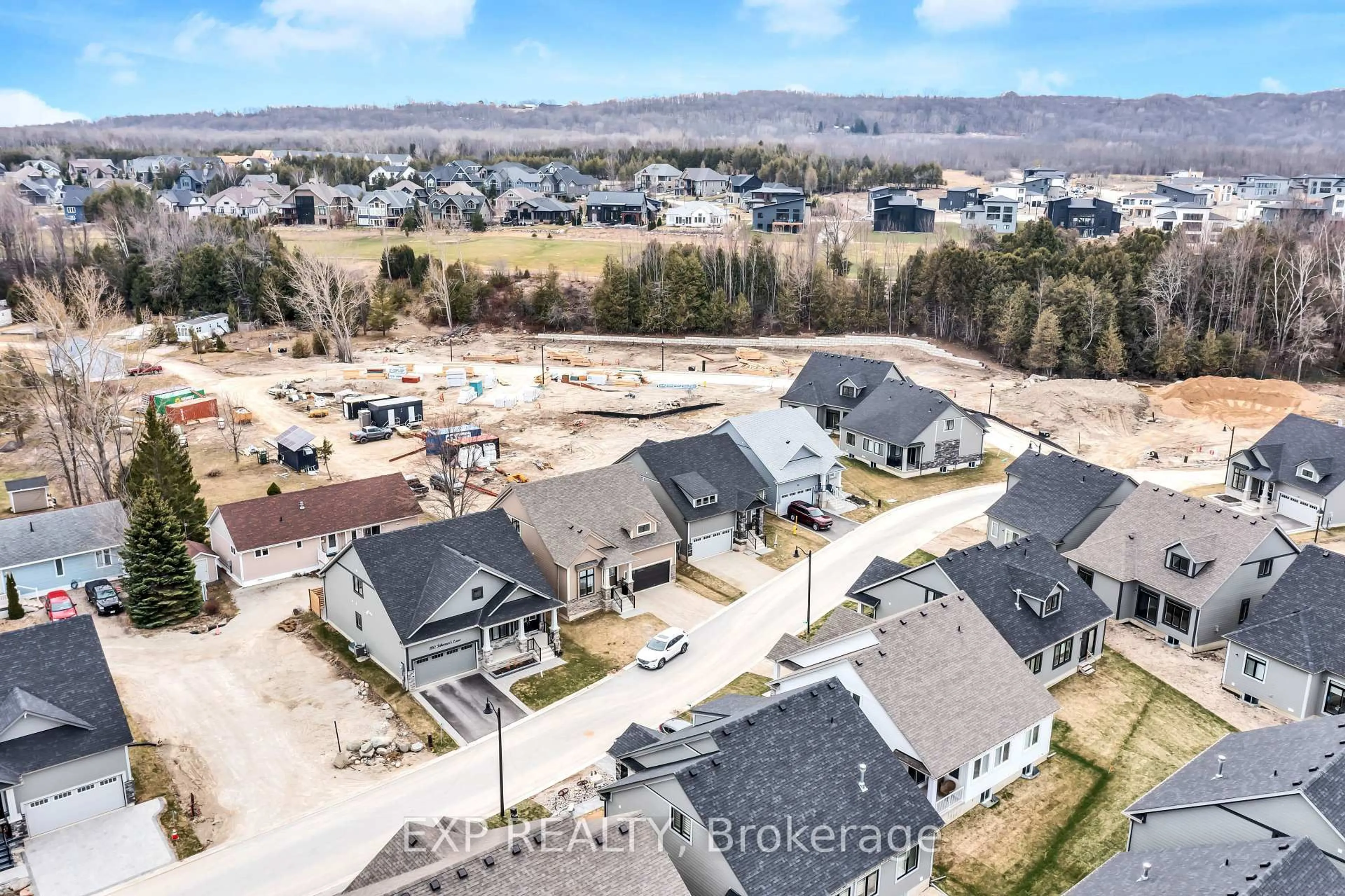 A pic from outside/outdoor area/front of a property/back of a property/a pic from drone, street for 156 SCHOONERS Lane, Blue Mountains Ontario N0H 2P0