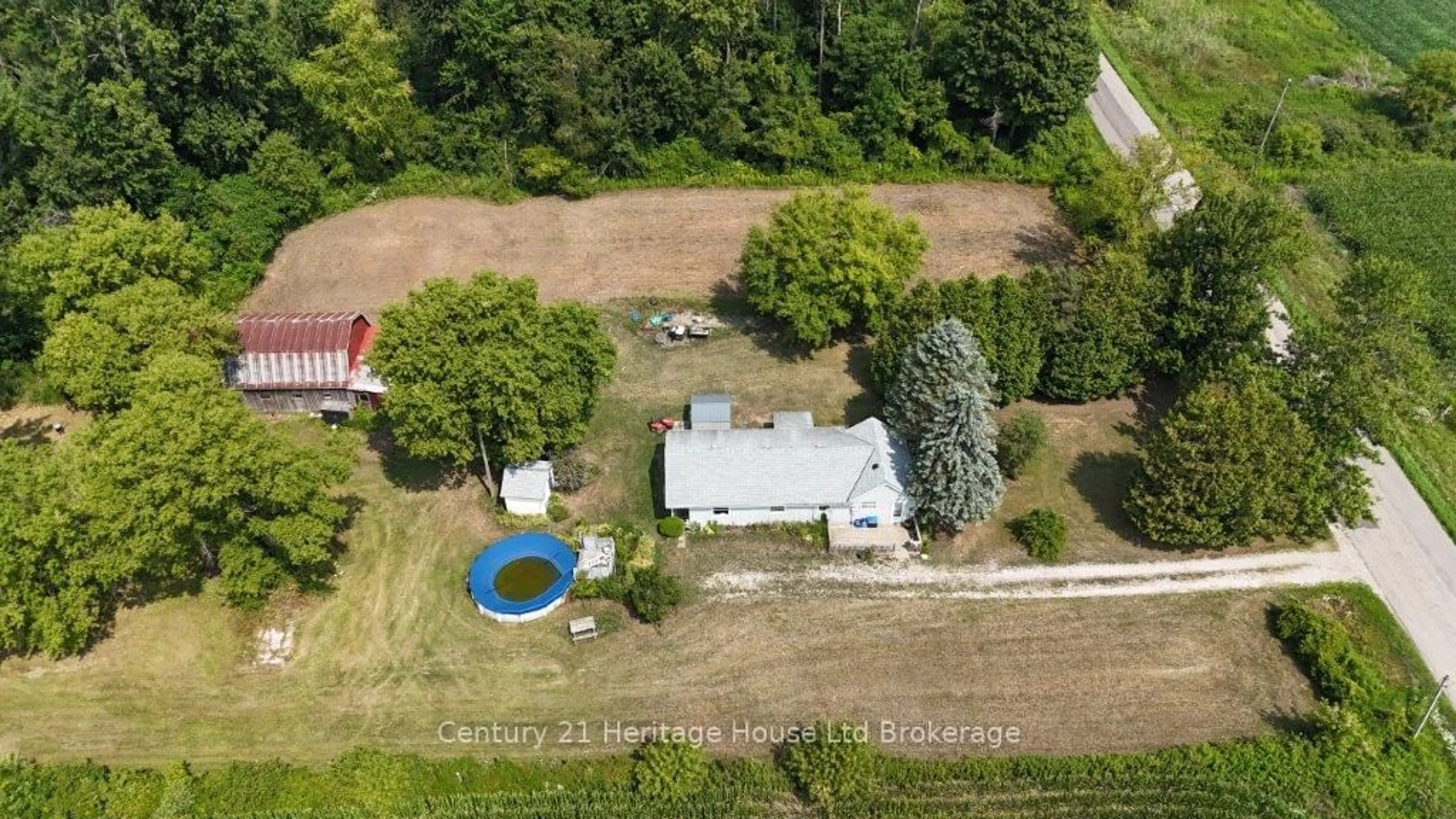 A pic from outside/outdoor area/front of a property/back of a property/a pic from drone, unknown for 712011 Middletown Line, Norwich Ontario N4G 4G7