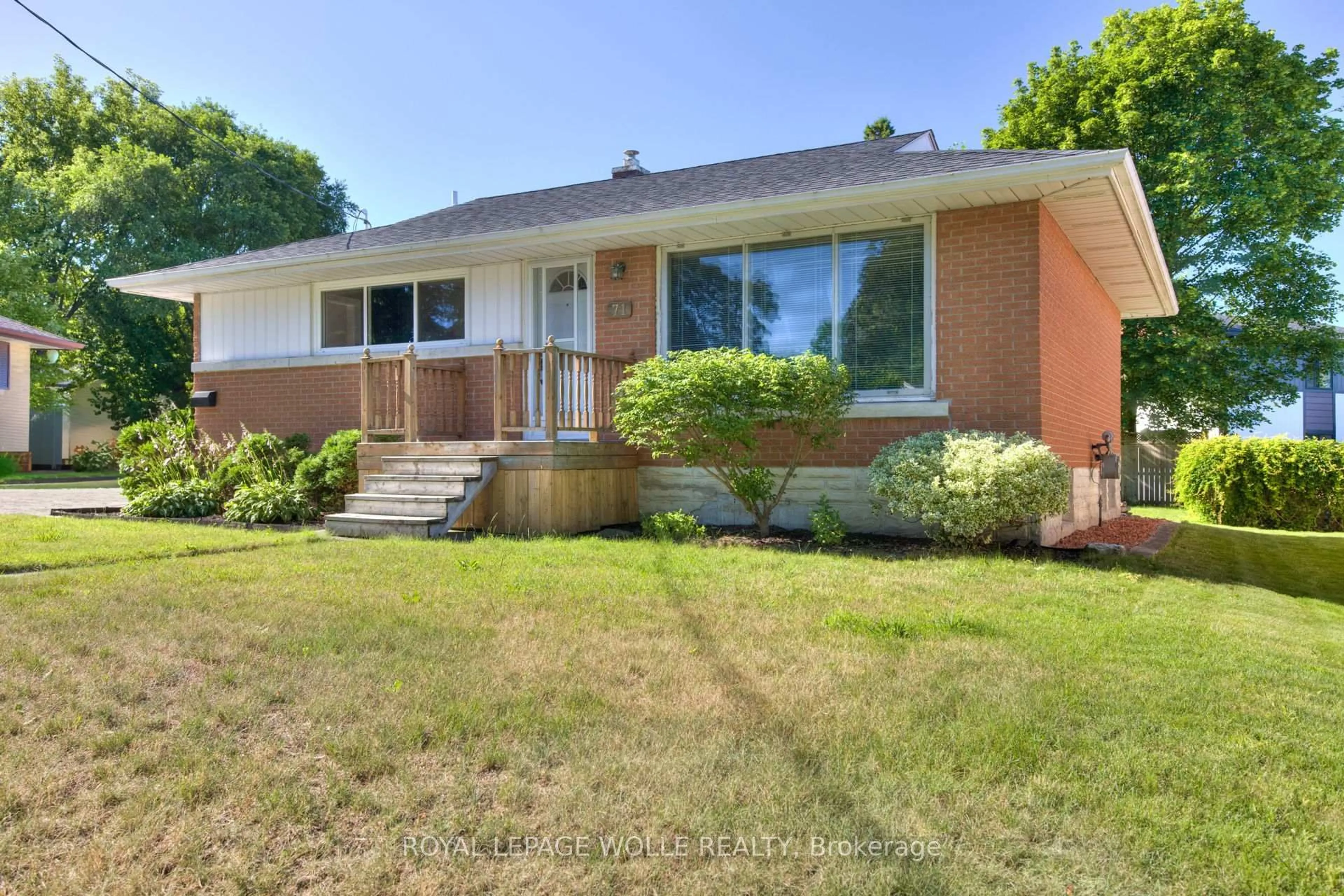 Home with brick exterior material, street for 71 Broadmoor Ave, Kitchener Ontario N2C 1Y6