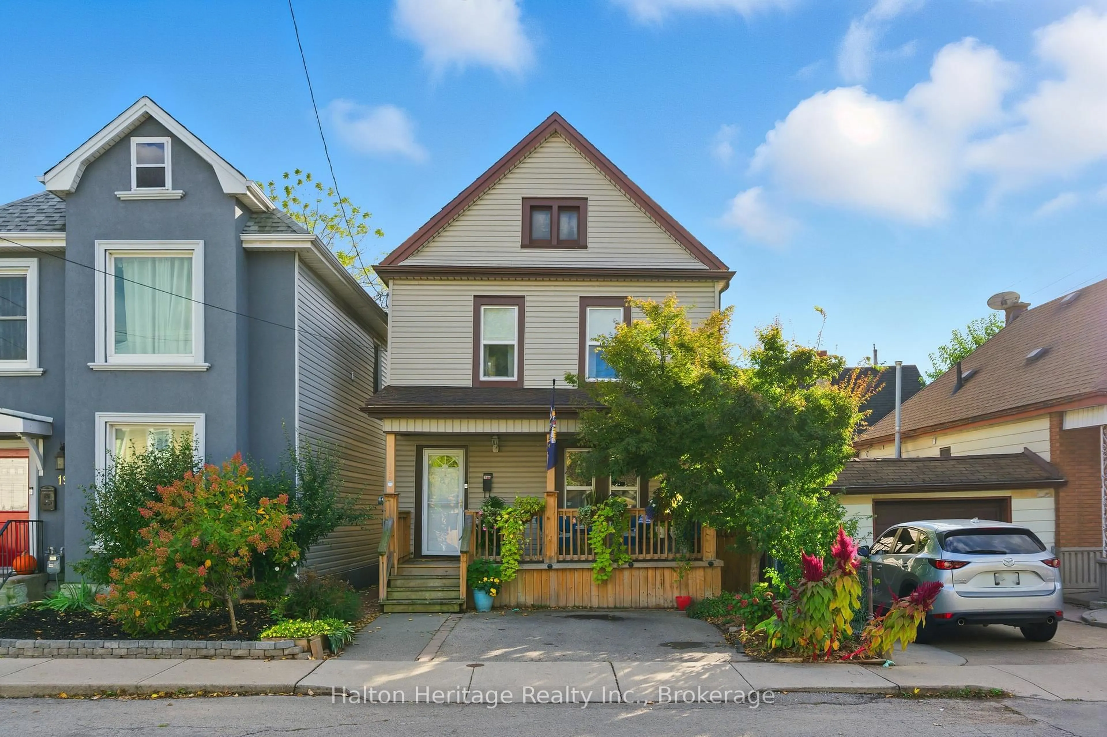 Unknown for 190 Wood St, Hamilton Ontario L8L 3Z1
